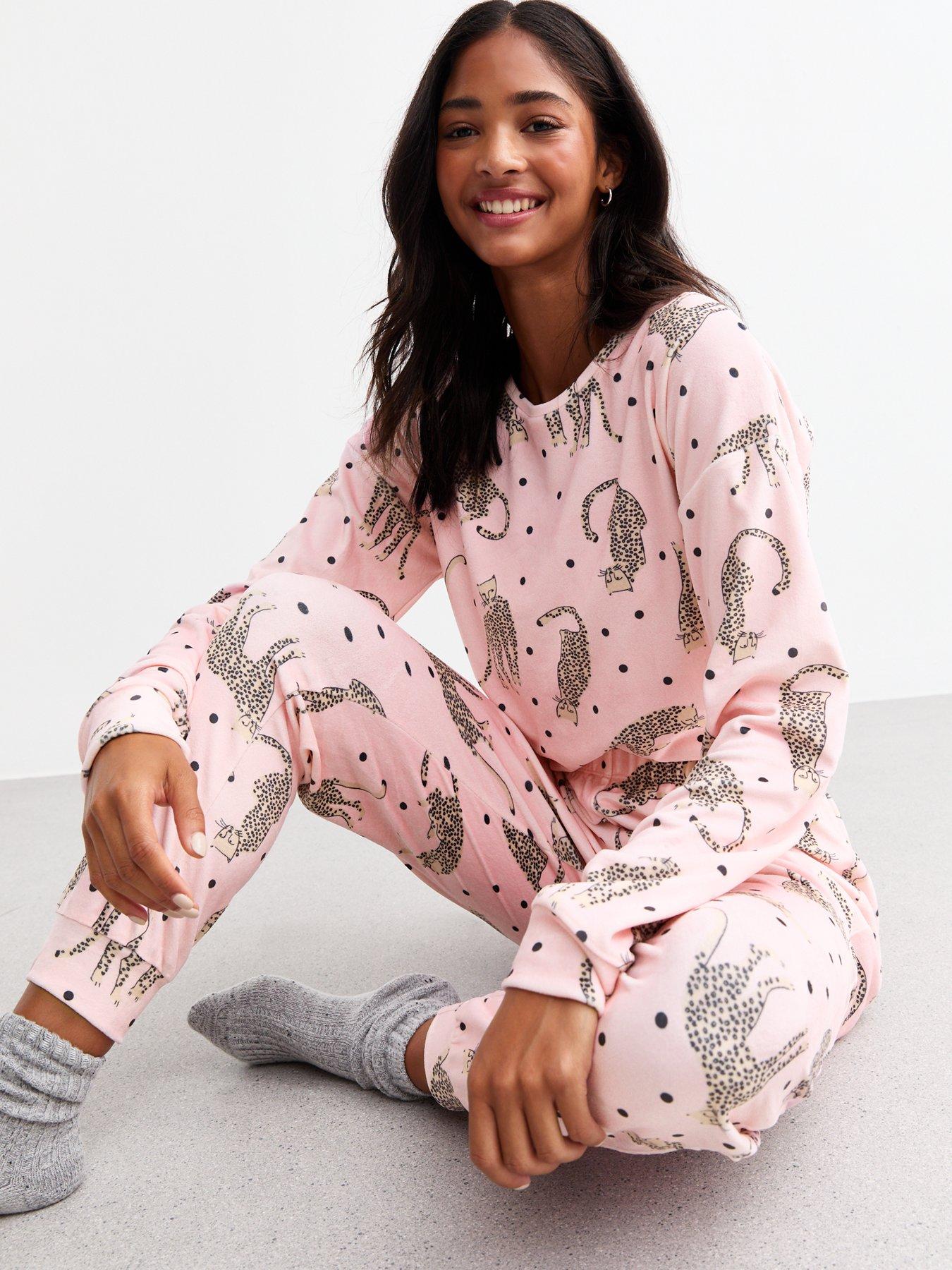 new-look-pink-cat-print-pyjama-set