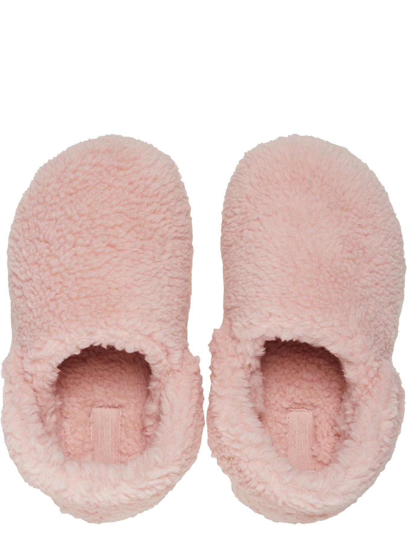 crocs-kids-classic-cozzzy-slipper-light-pinkoutfit