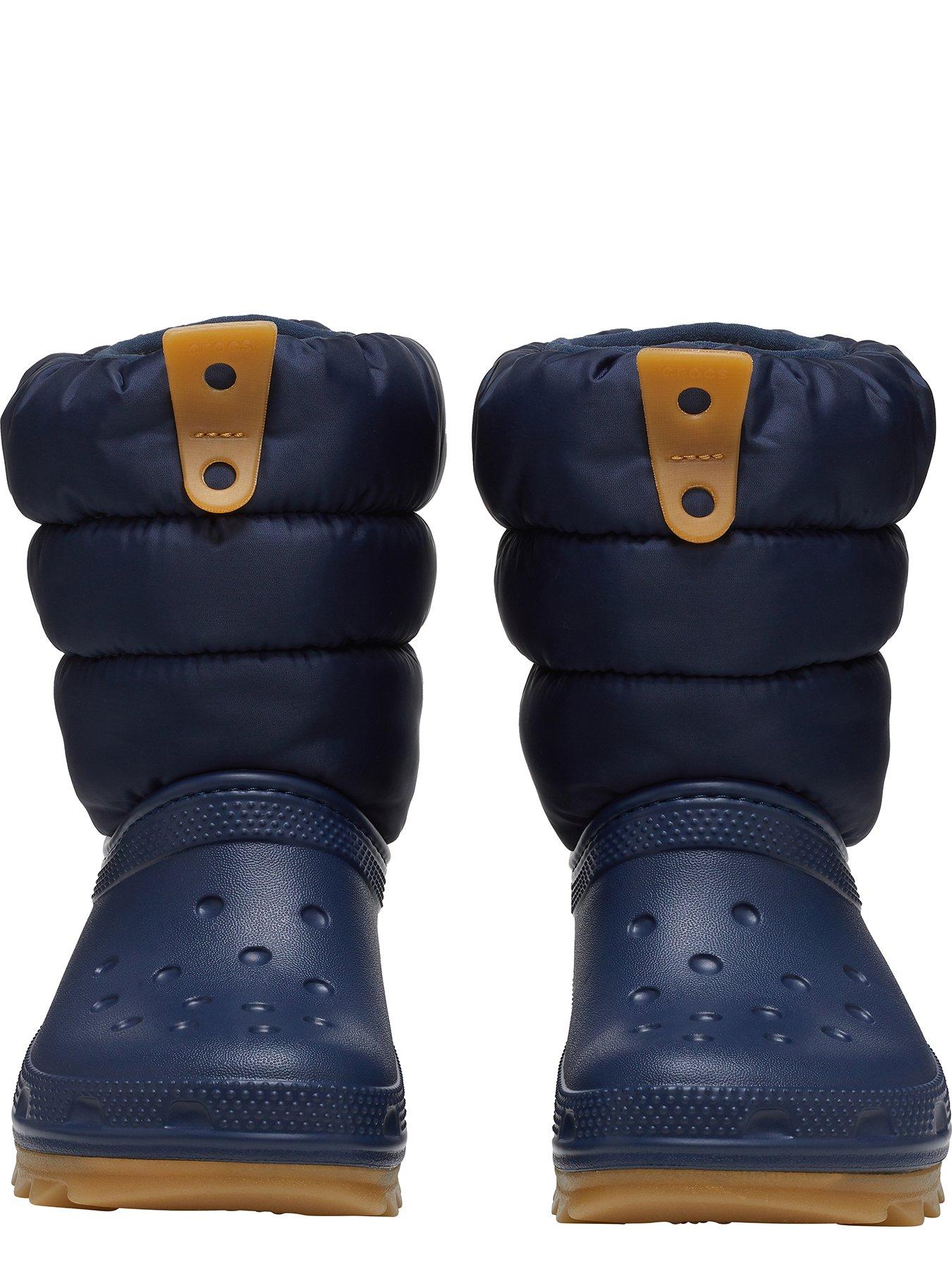 crocs-kids-classic-neo-puff-boot-navyoutfit