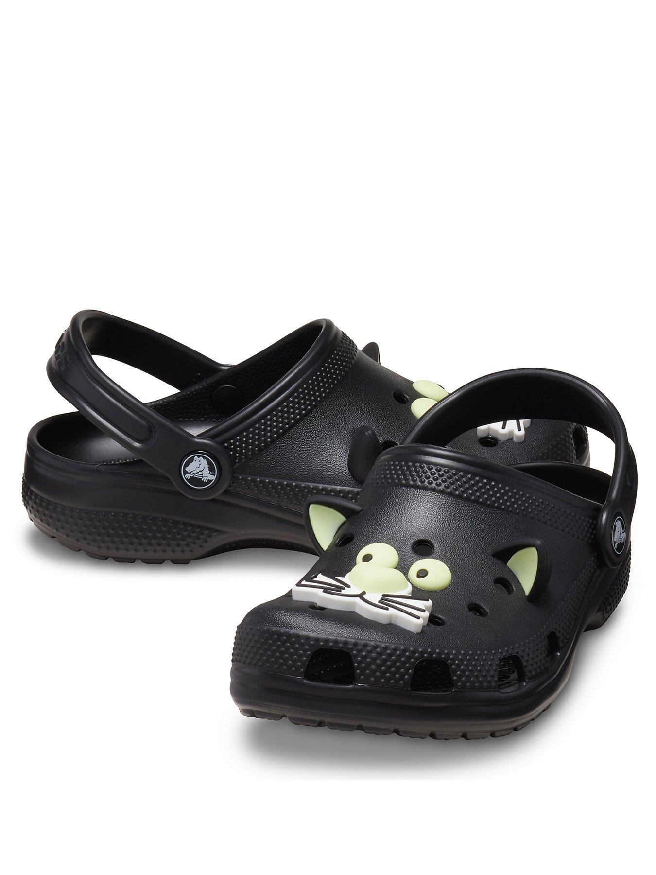 crocs-kids-classic-glow-black-cat-clog-blackstillFront