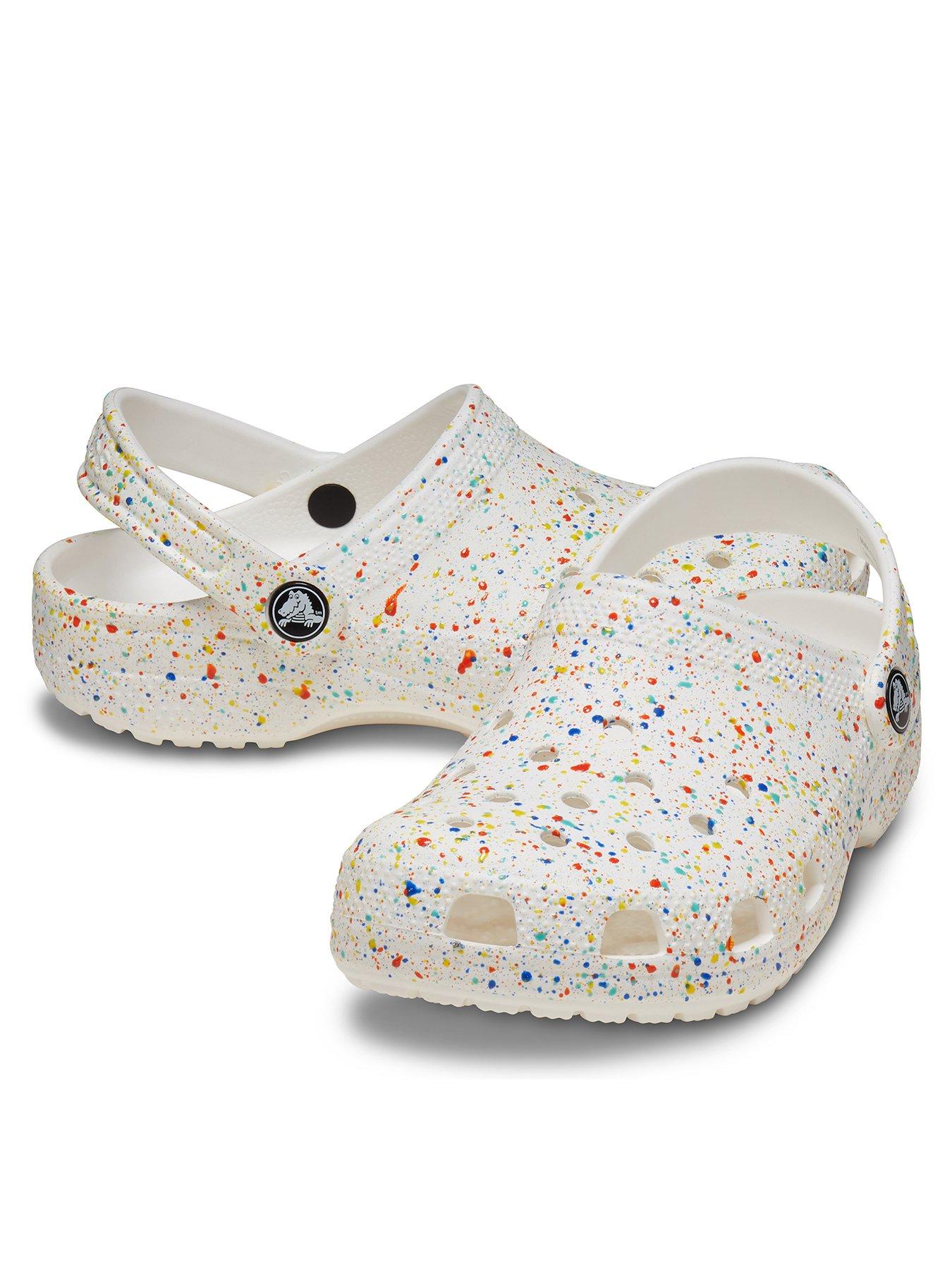 crocs-kids-classic-paint-splatter-clog-whitestillFront