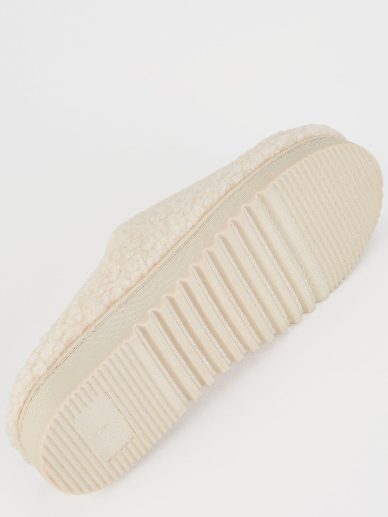 v-by-very-borg-mule-slipper-creamdetail