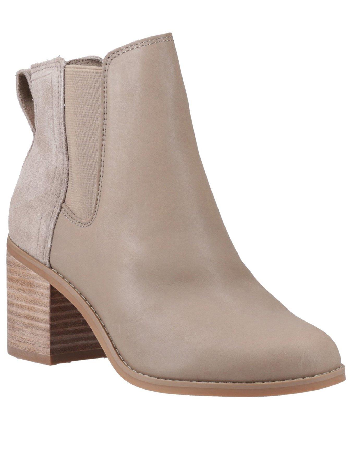 toms-evelyn-chelsea-boot-dunestillFront