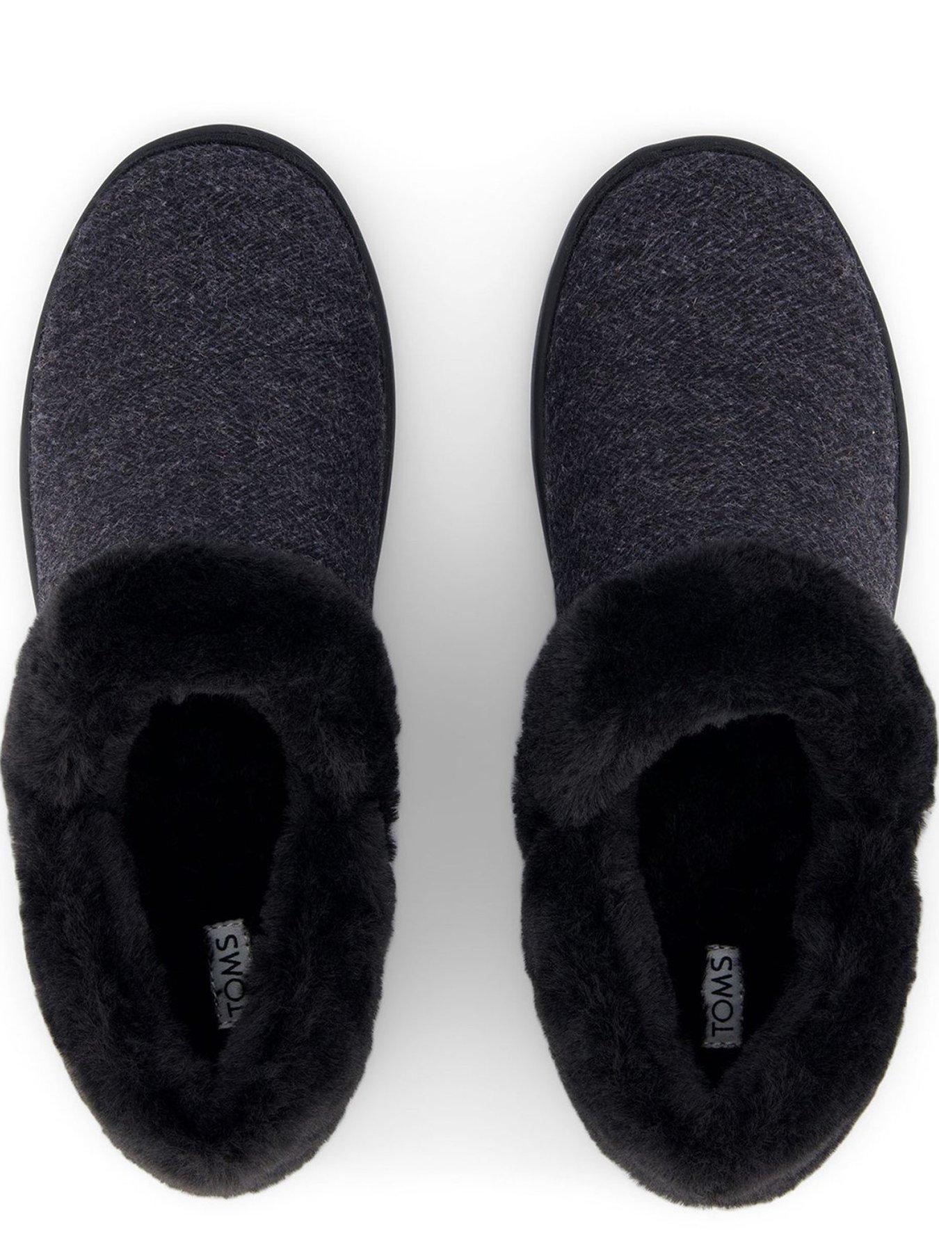 toms-oslo-slipper-blackoutfit