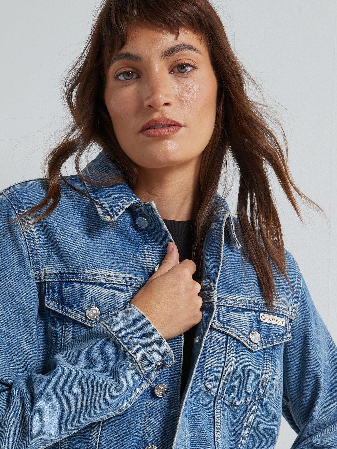 calvin-klein-jeans-cropped-90s-denim-jacket-navyoutfit