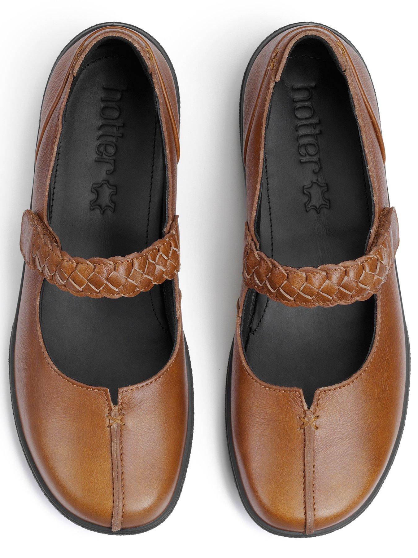 hotter-shake-ii-shoe-wide-fit-brownoutfit