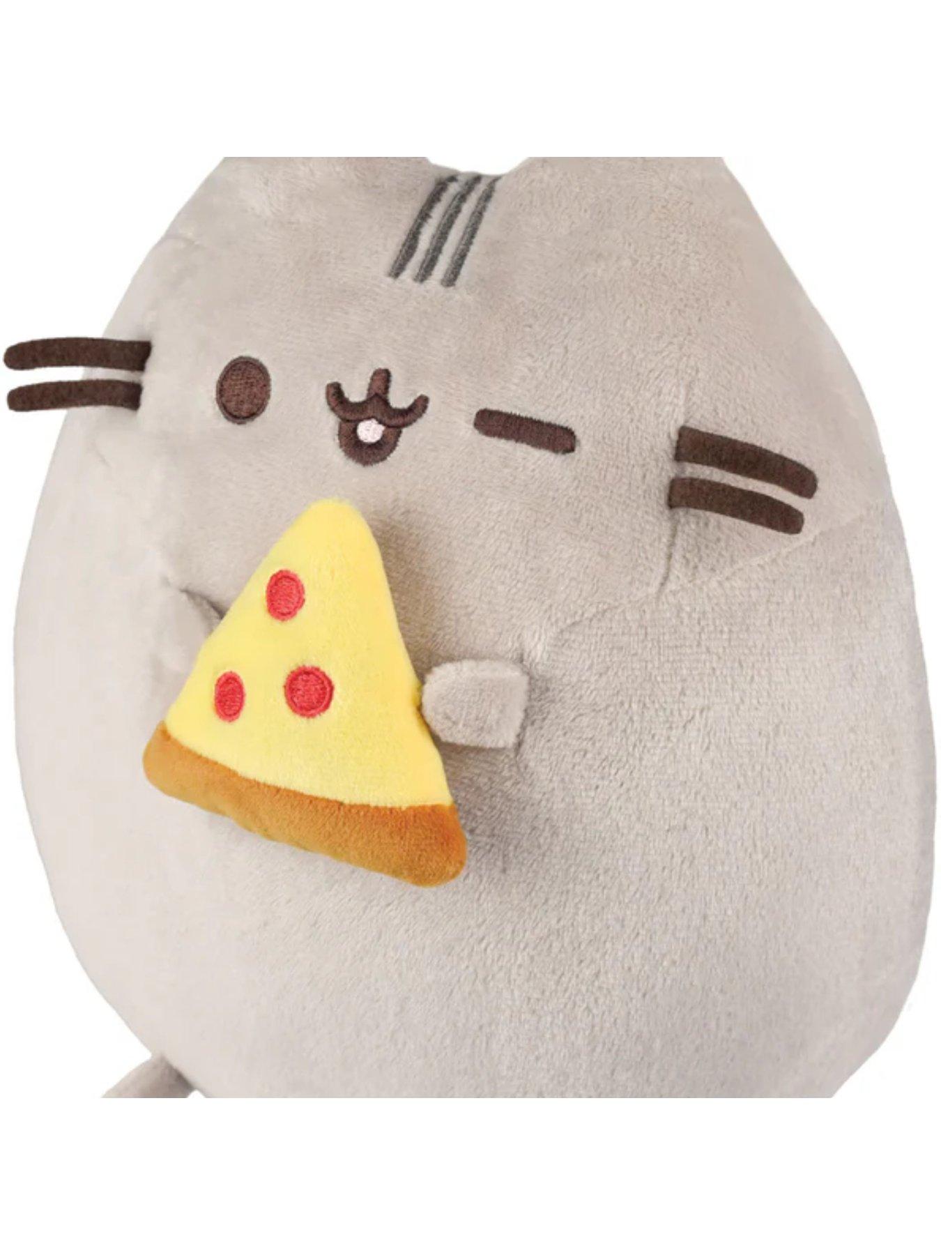 aurora-pizza-pusheen-plush-toyoutfit