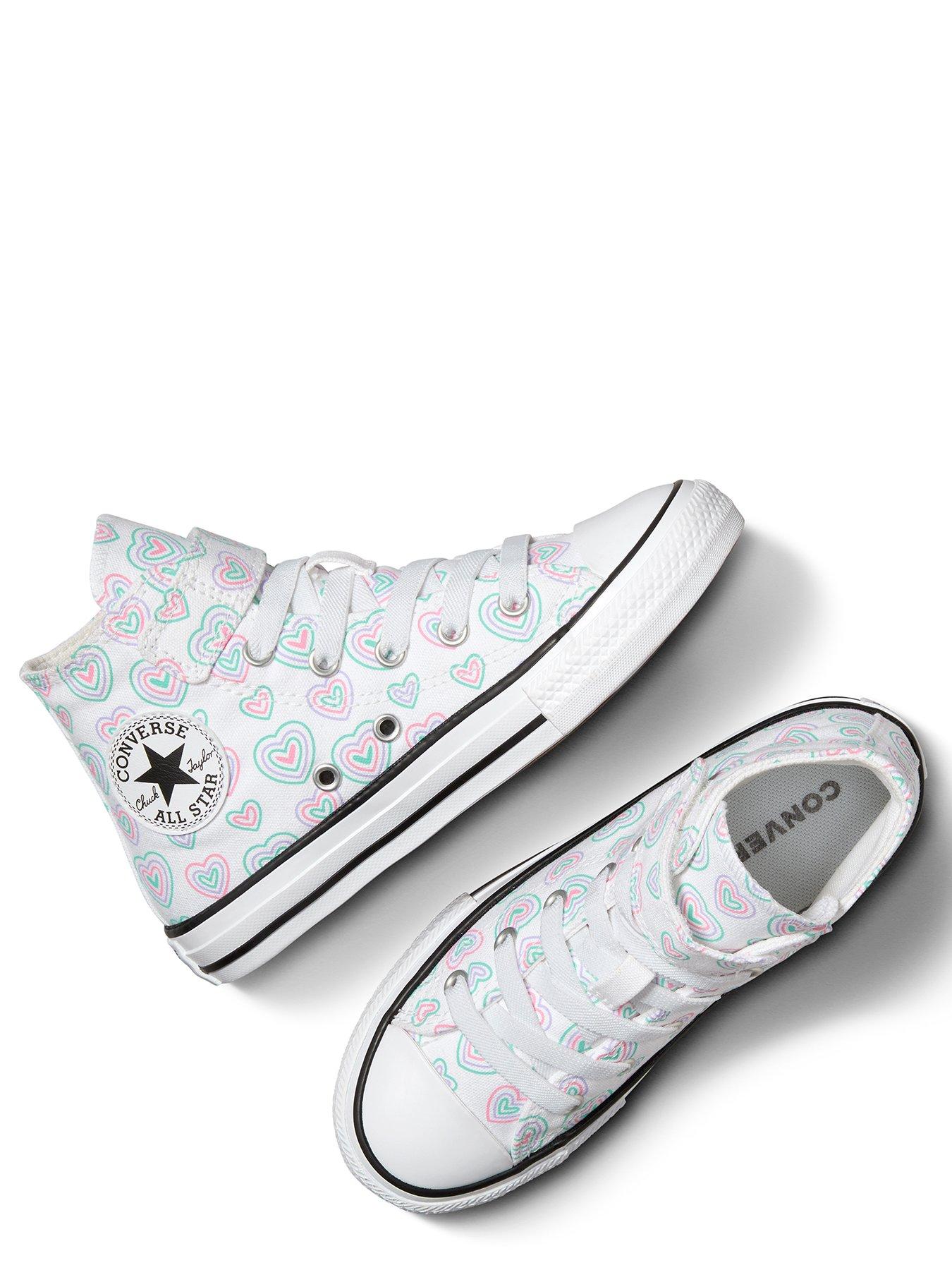 converse-kids-girls-happy-hearts-canvas-hi-trainers-whitepinkoutfit