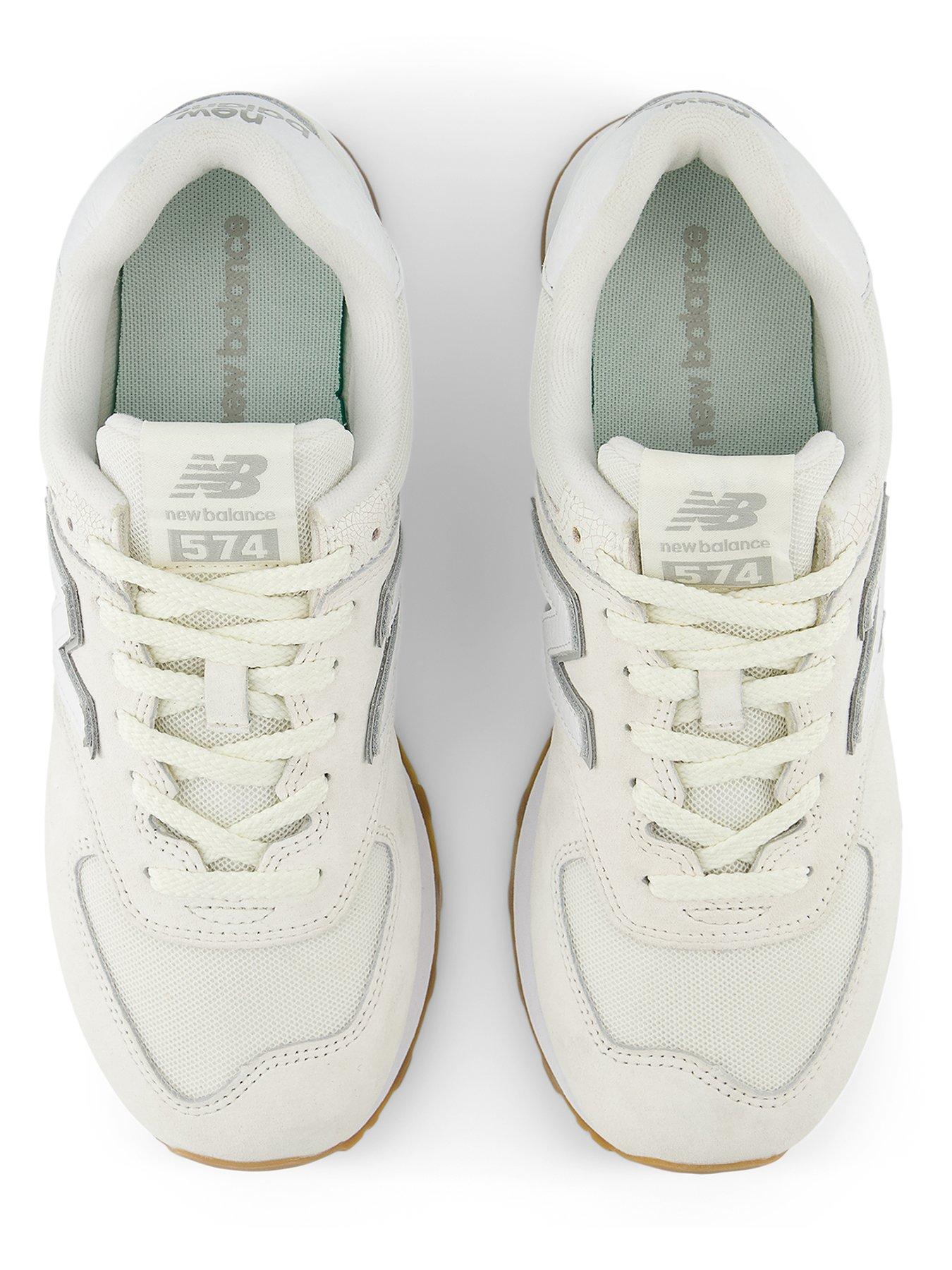 new-balance-womens-574-trainers-whiteoutfit