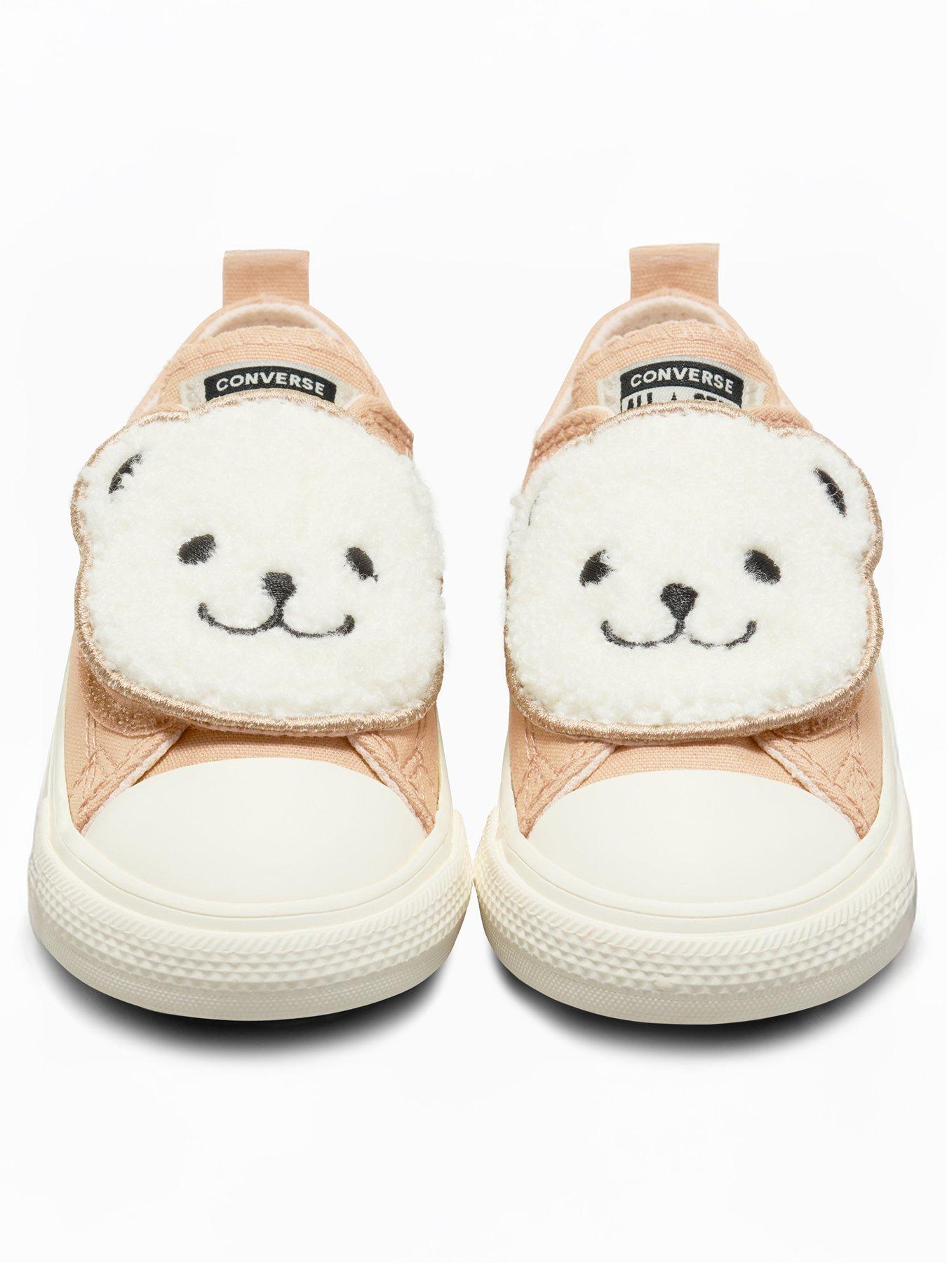 converse-infant-cozy-essentials-chuck-taylor-all-star-strap-teddy-bear-trainers-beige