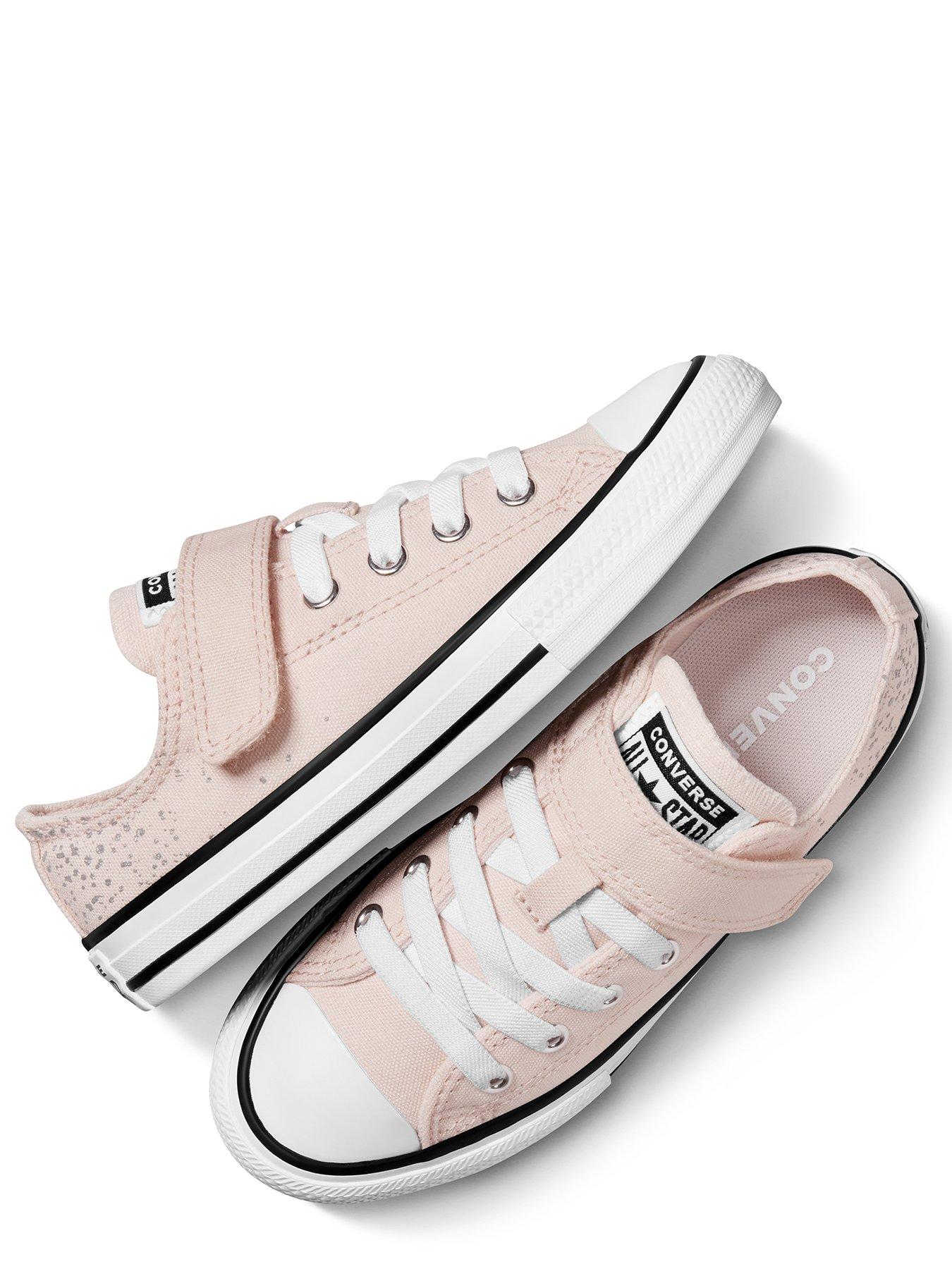 converse-kids-girls-glitz-and-gleam-canvas-ox-trainers-light-pinkoutfit