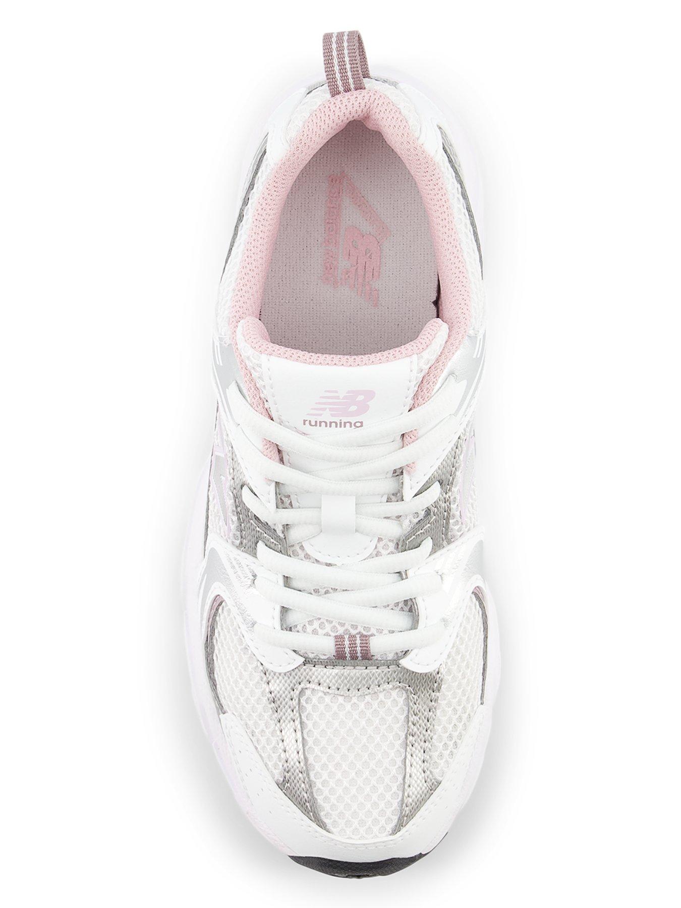 new-balance-older-girls-530-trainers-whiteoutfit