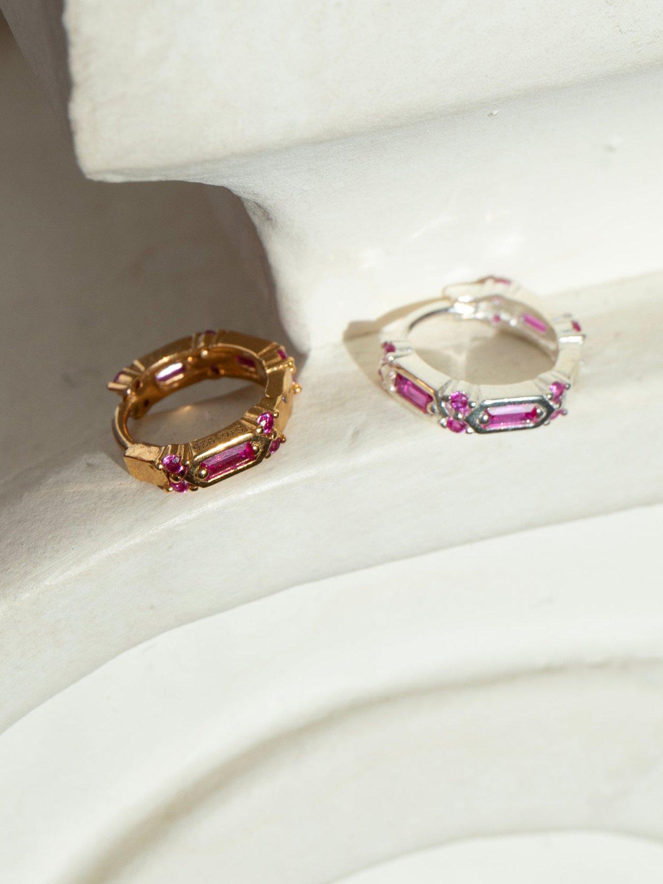 seol-gold-ruby-bezel-cz-huggie-hoopsback