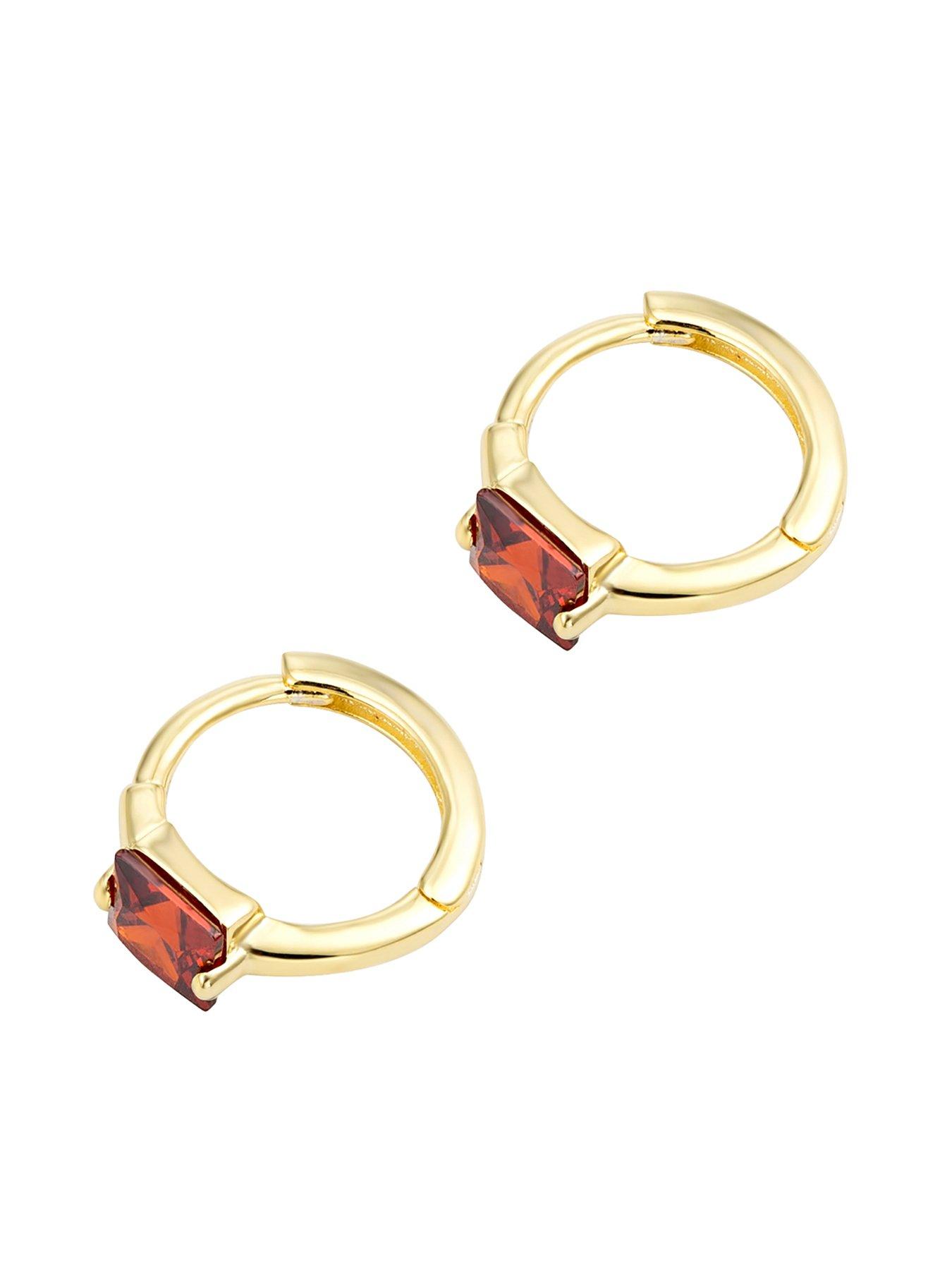 seol-gold-tiny-garnet-cz-square-hoopsback