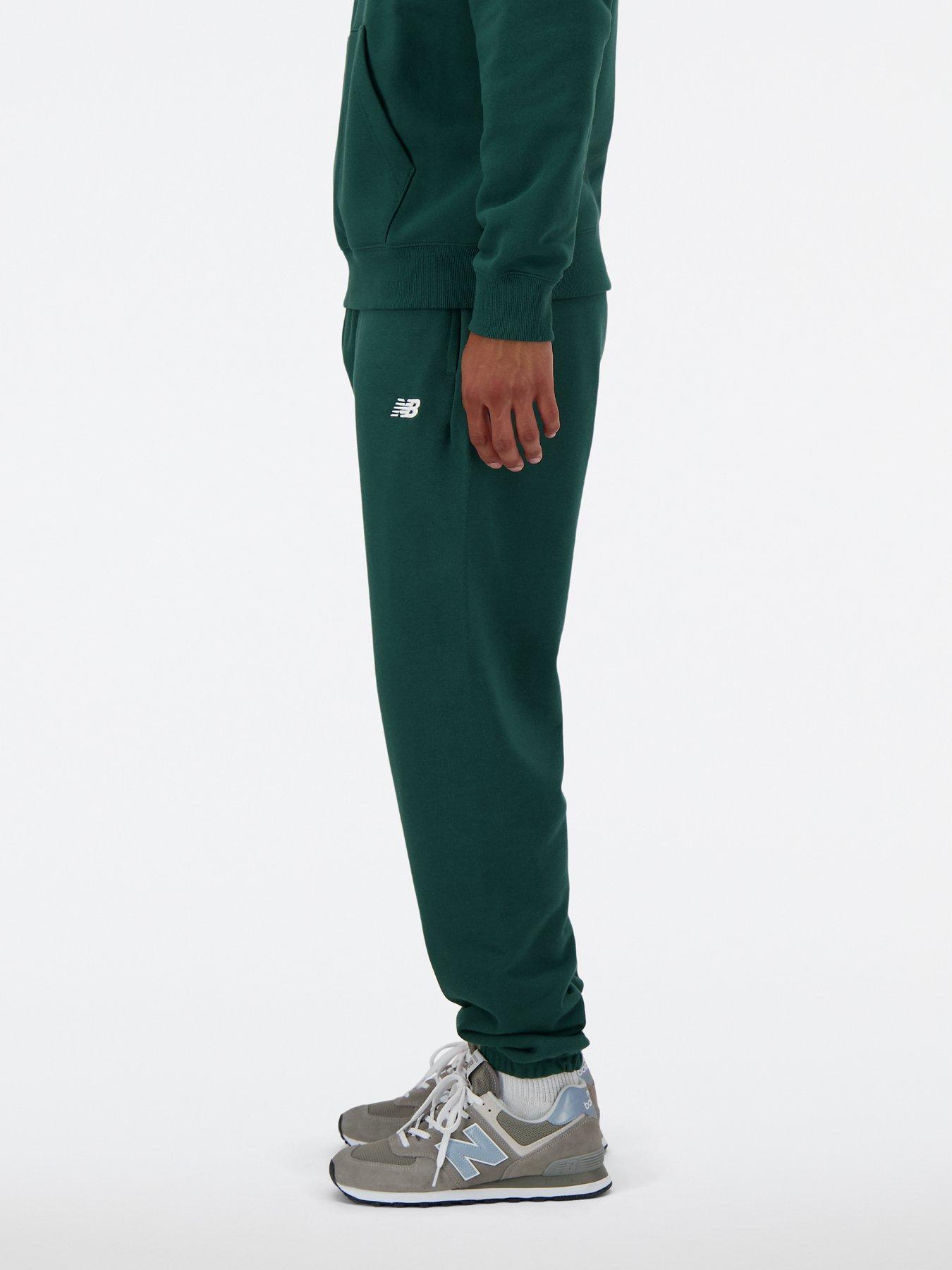 new-balance-mens-sport-essentials-french-terry-jogger-dark-greenoutfit