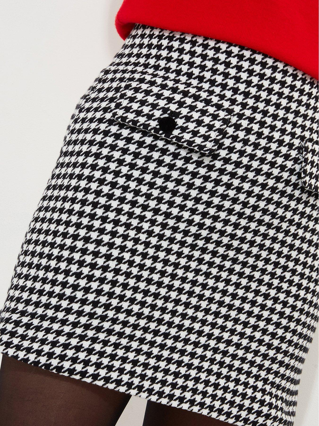 joe-browns-daring-dogtooth-skirt-blackwhiteoutfit