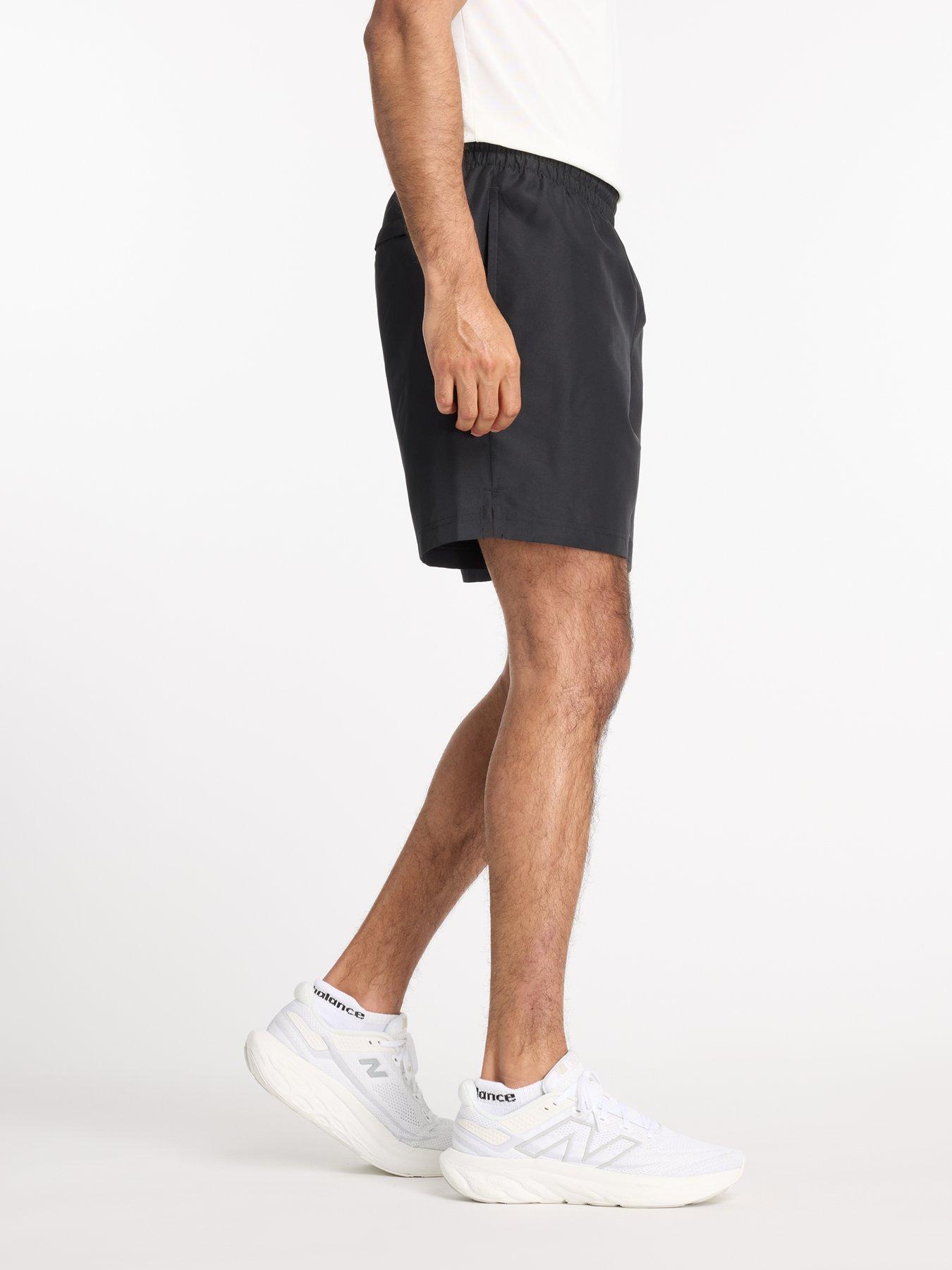 new-balance-mens-sport-essentials-short-7-blackoutfit