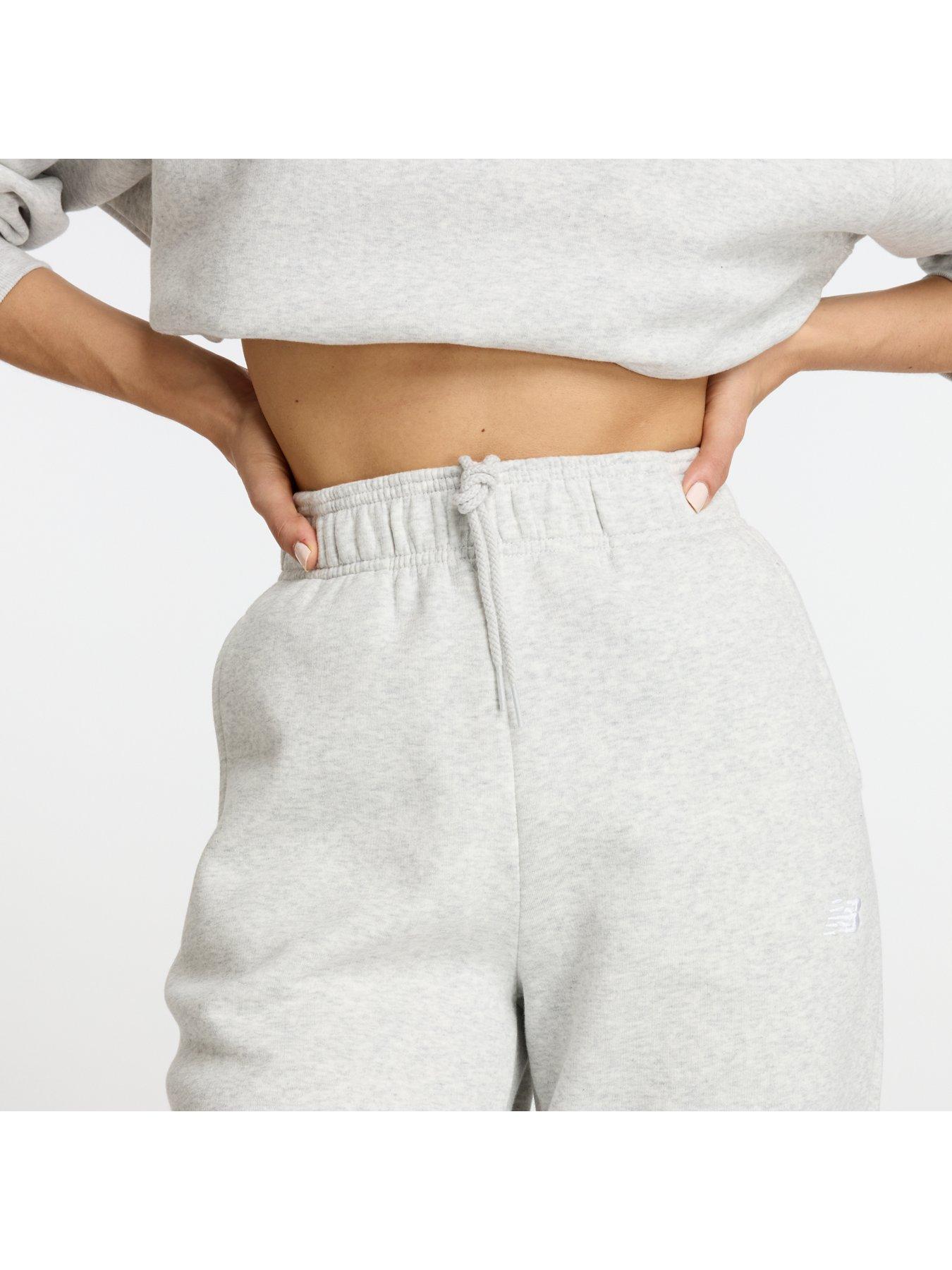 new-balance-womens-sport-essentials-fleece-jogger-light-greyback