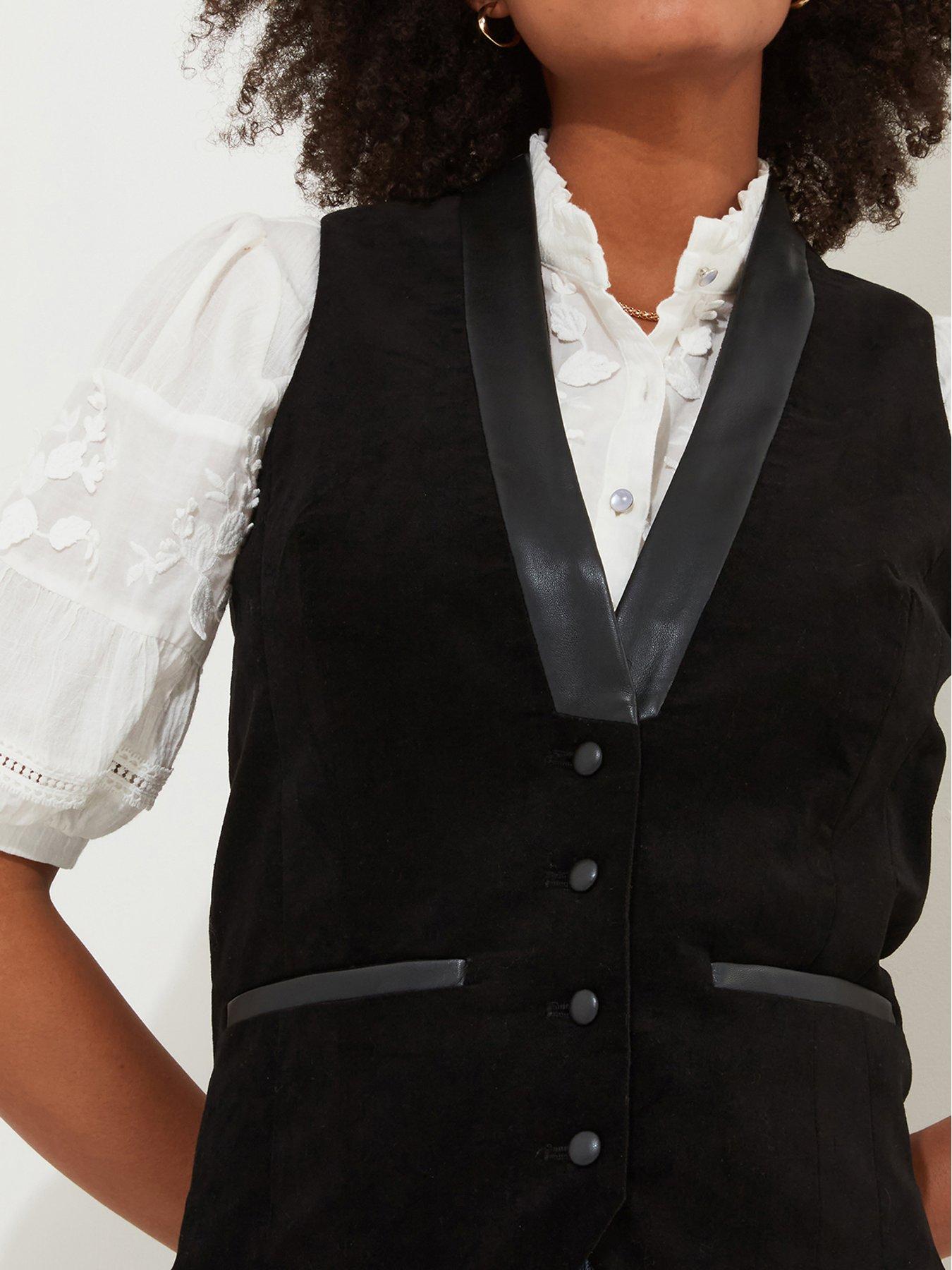 joe-browns-joe-browns-ultimate-black-velvet-waistcoatoutfit