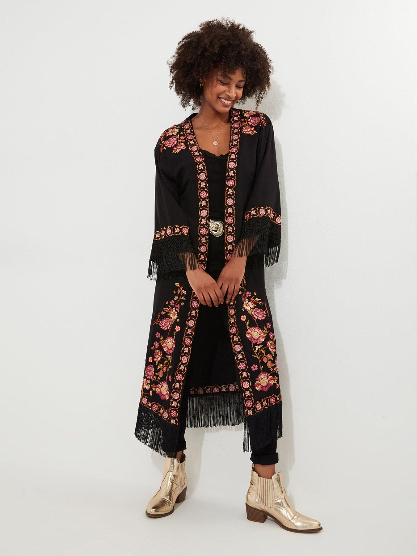 joe-browns-embroidered-kimono-blackoutfit