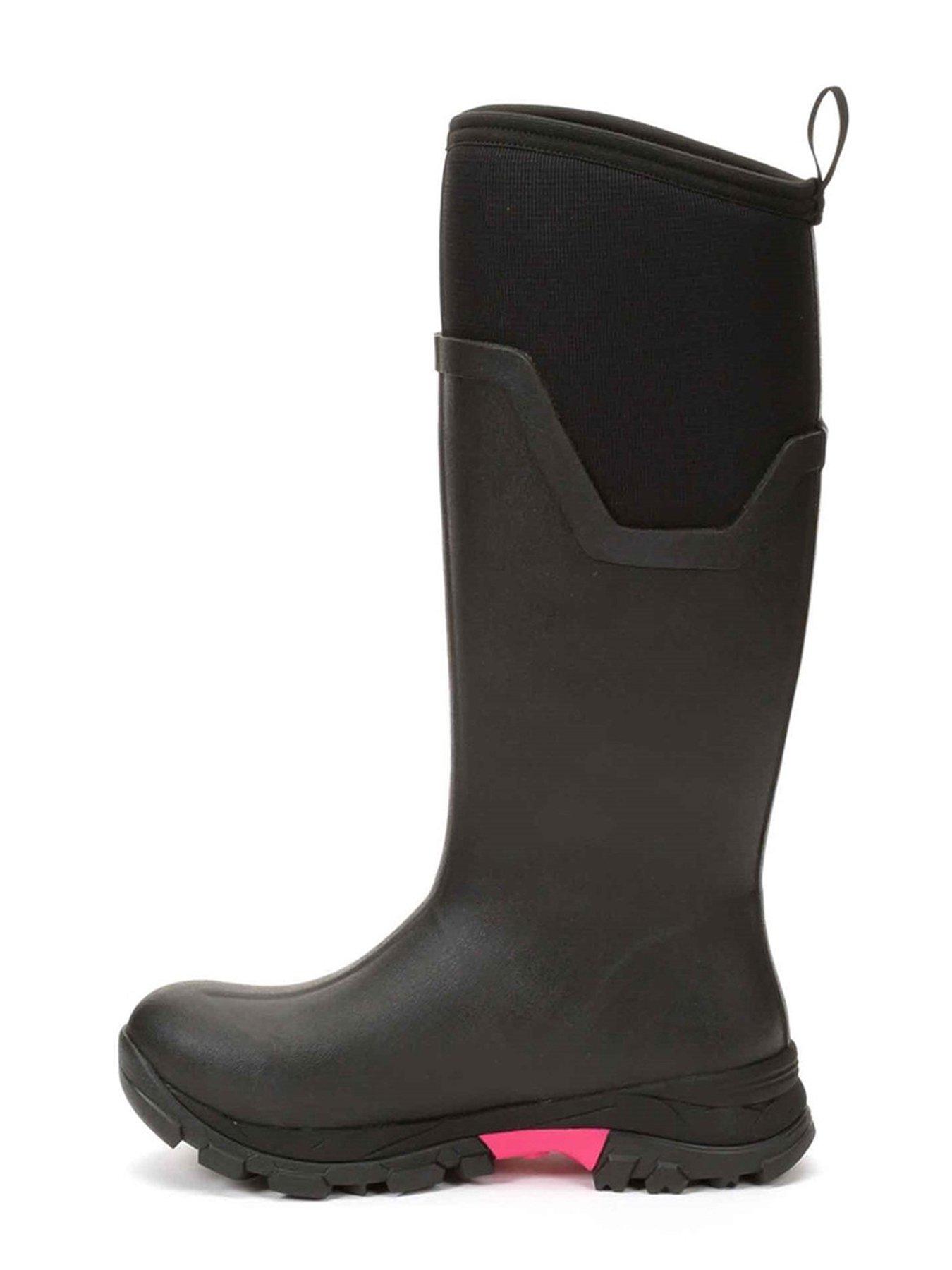 muck-boots-ladies-arc-ice-tall-agat-boots-black-pinkoutfit