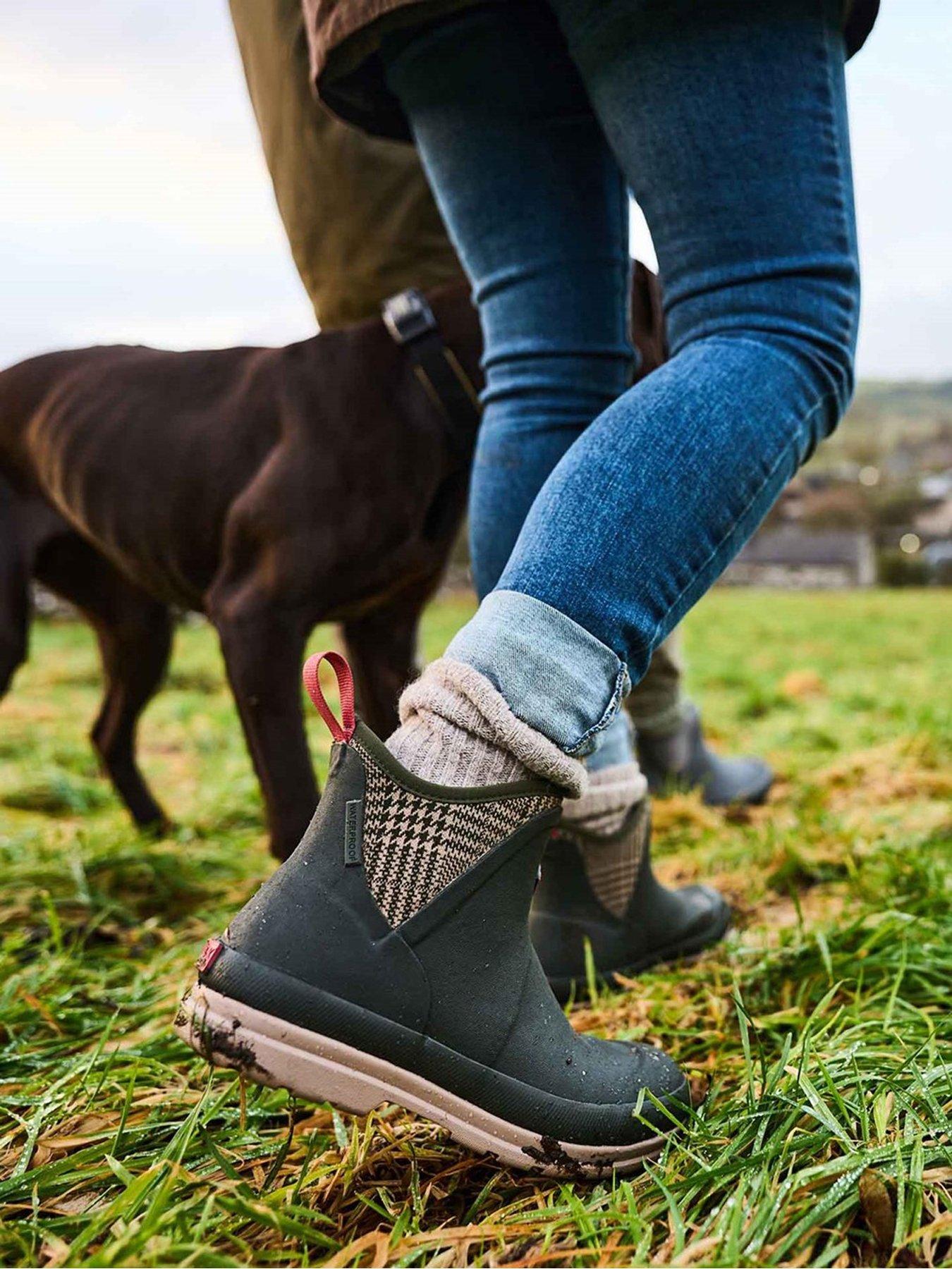 Image 6 of 6 of Muck Boots Ladies Originals Ankle Boots - Dark Green