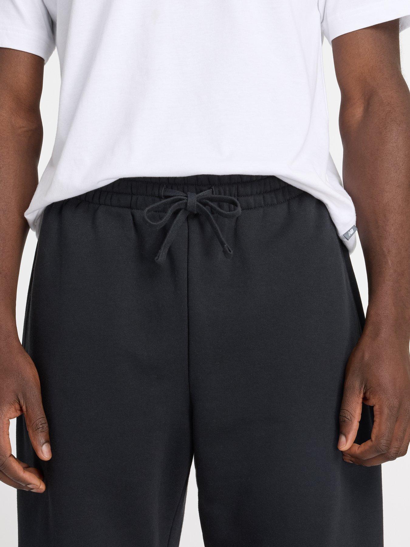 new-balance-mens-sport-essentials-french-terry-jogger-blackoutfit