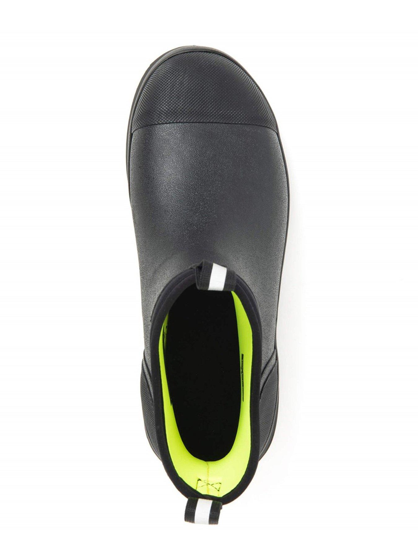 Image 4 of 6 of Muck Boots Mens Chore Classic Chelsea Boots - Black