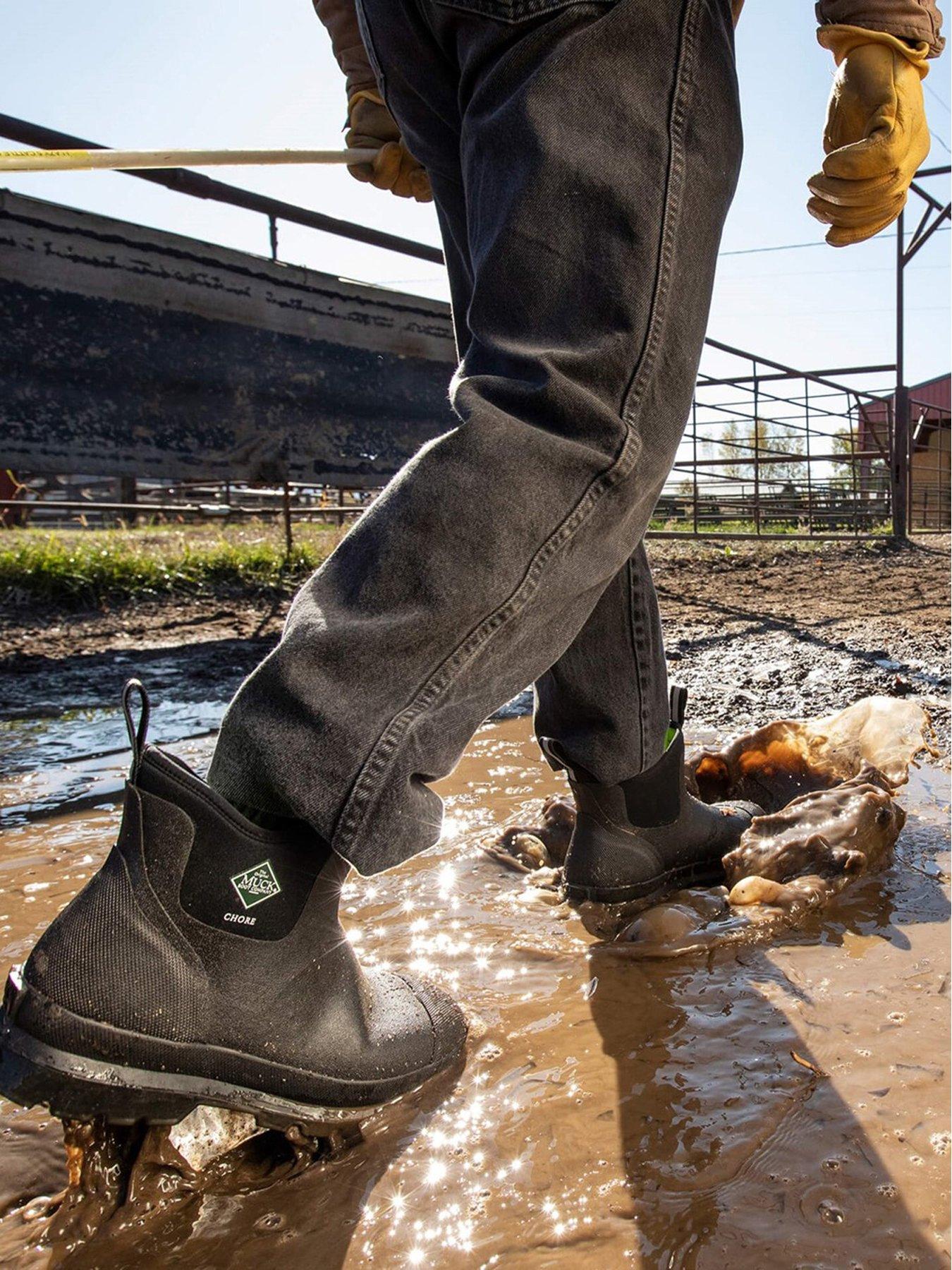 Image 6 of 6 of Muck Boots Mens Chore Classic Chelsea Boots - Black