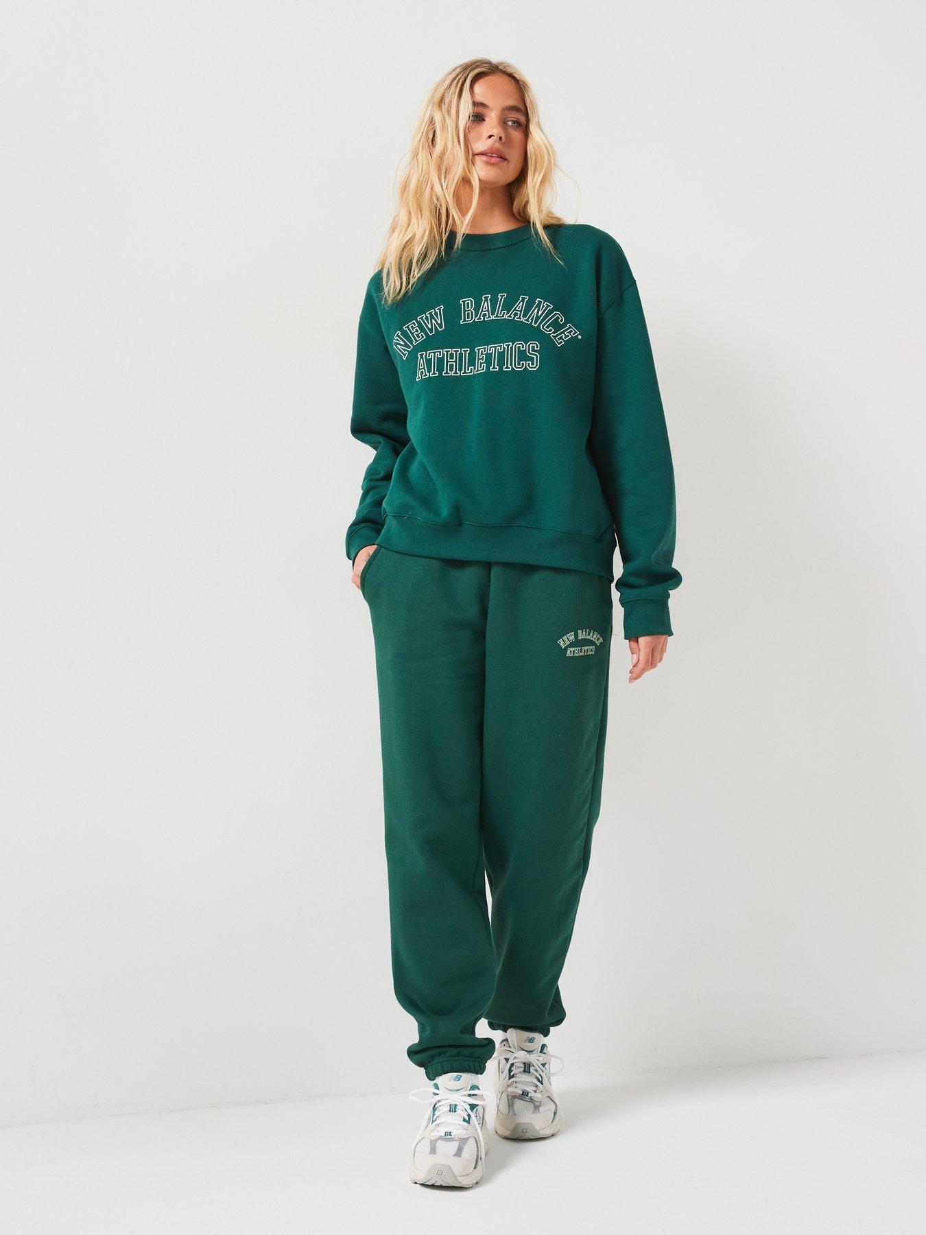 new-balance-womens-seasonal-graphic-sweatpant-dark-greenback