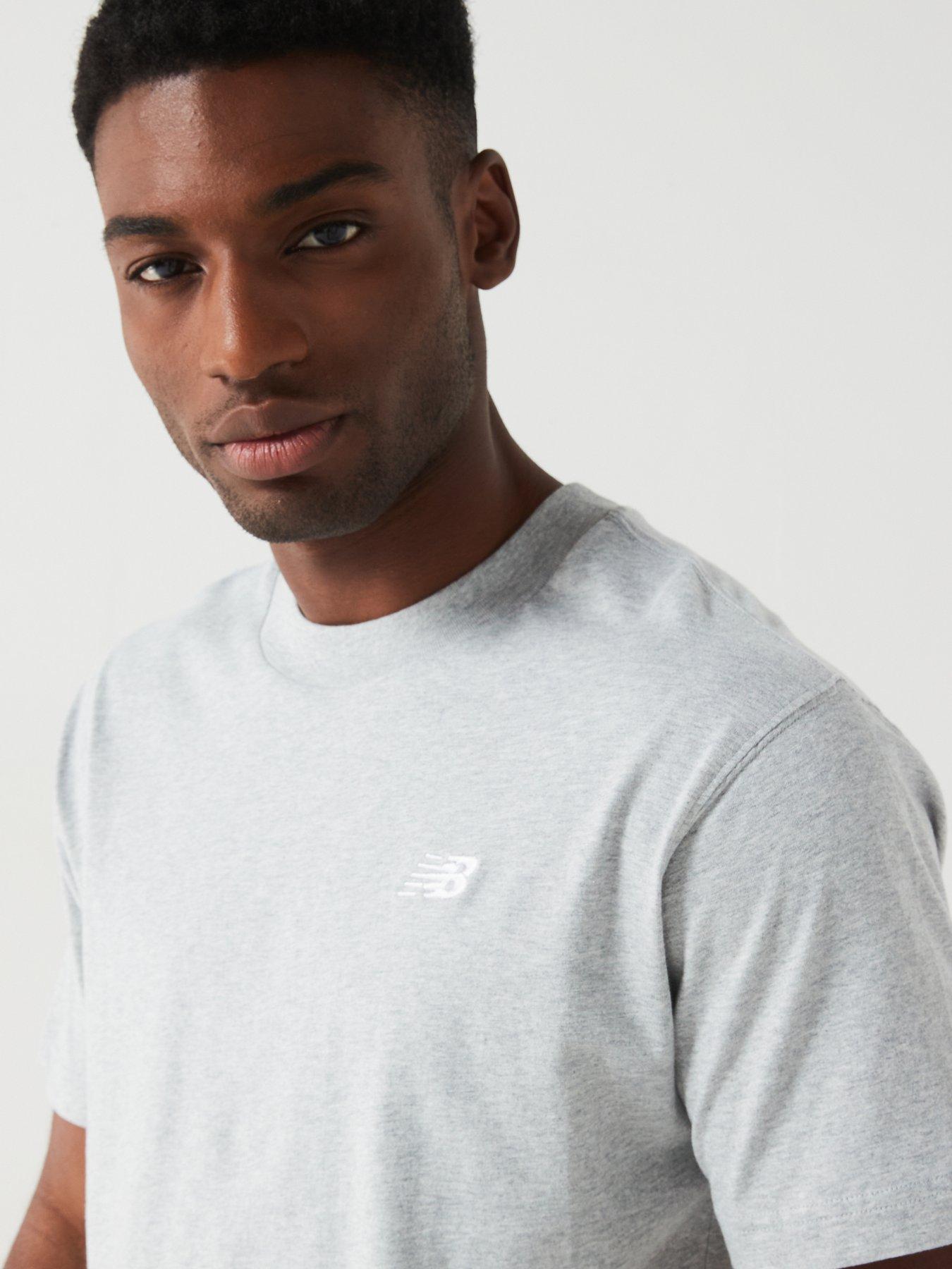 new-balance-mens-sport-essentials-cotton-t-shirt-greyoutfit