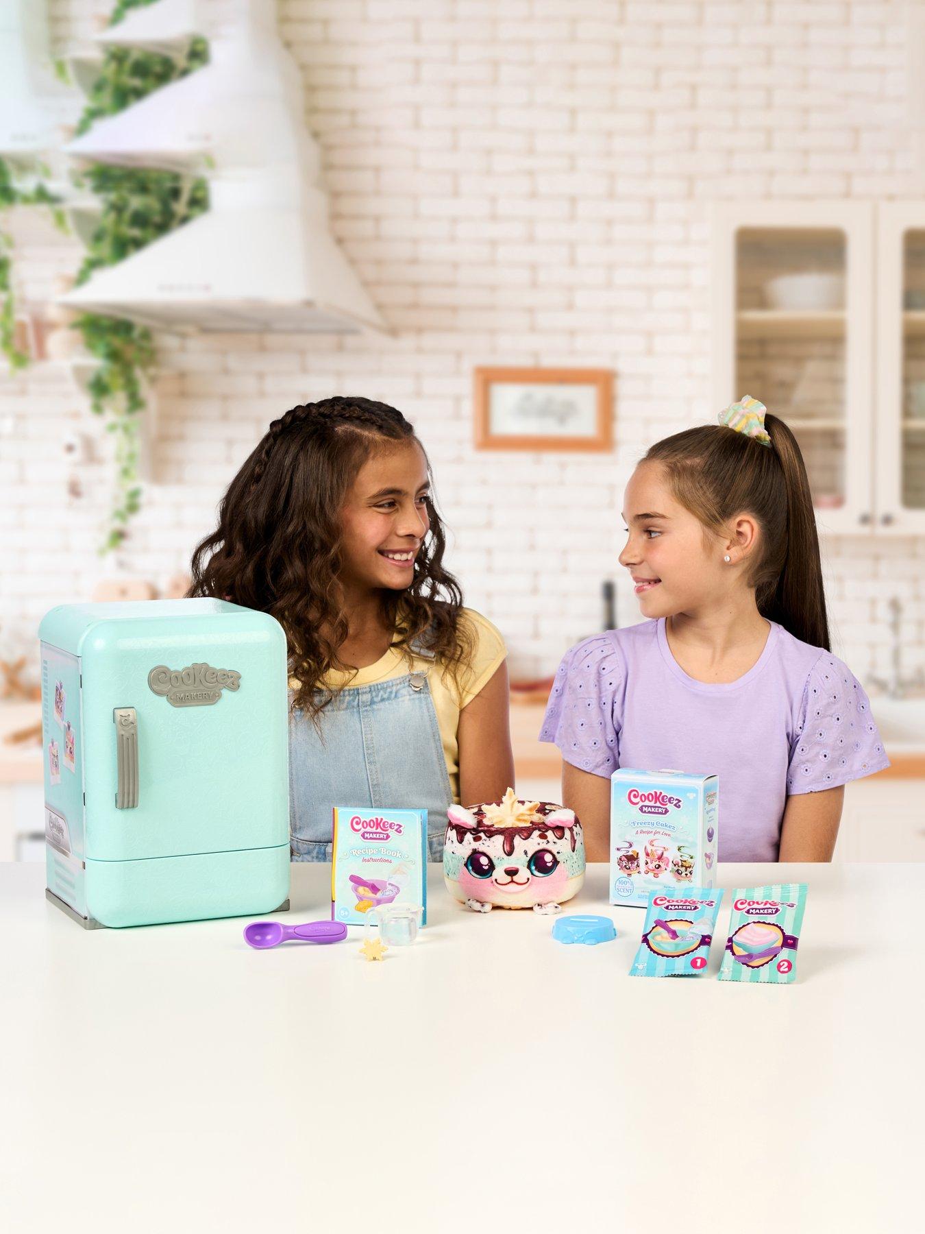 Image 2 of 7 of Cookeez Makery Cookeez Makery Freezy Cakez Playset