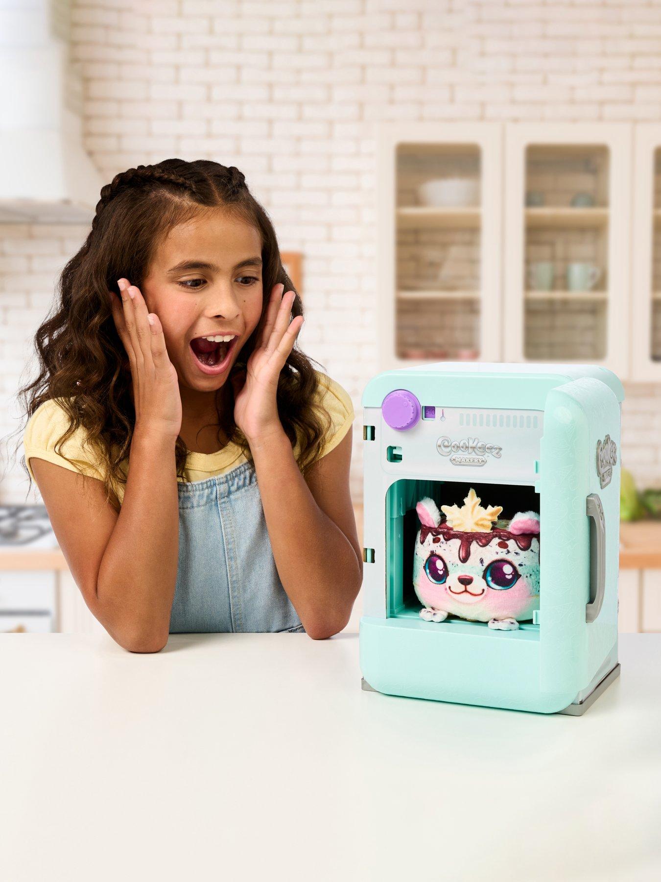 Image 6 of 7 of Cookeez Makery Cookeez Makery Freezy Cakez Playset