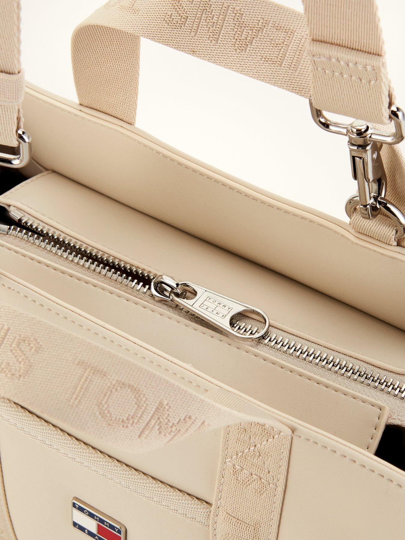 tommy-jeans-logo-detail-mini-tote-bag-whitedetail