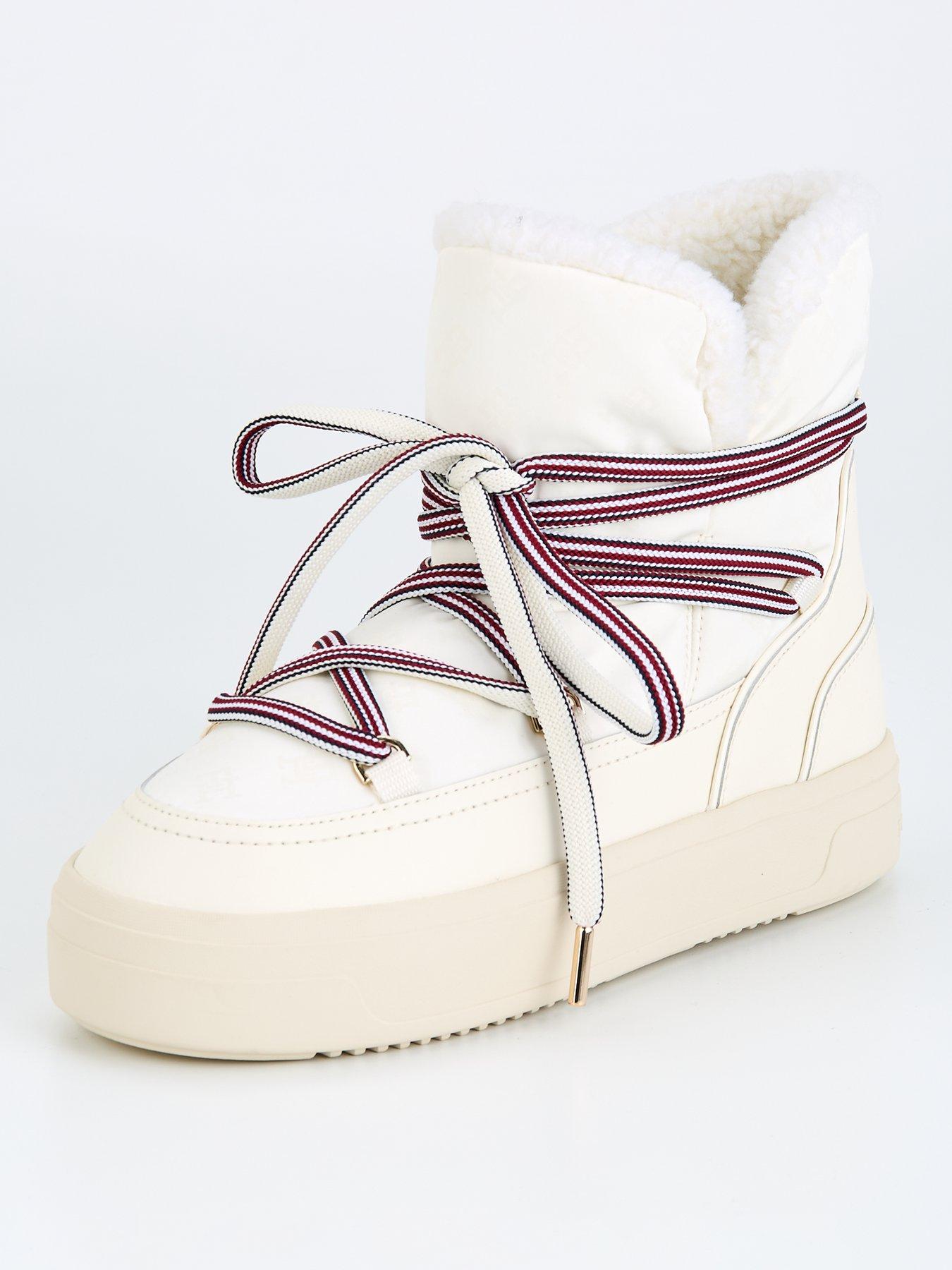 tommy-hilfiger-monogram-faux-fur-snowboot-whitestillFront