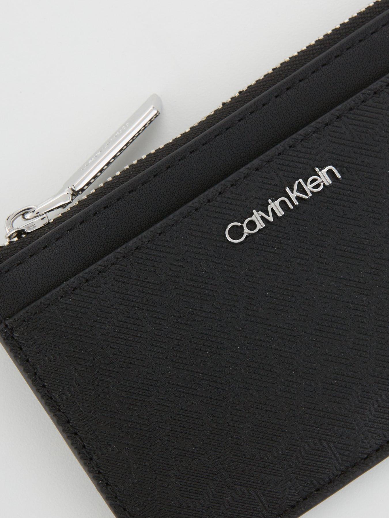 calvin-klein-monogram-logo-cardholder-blackoutfit