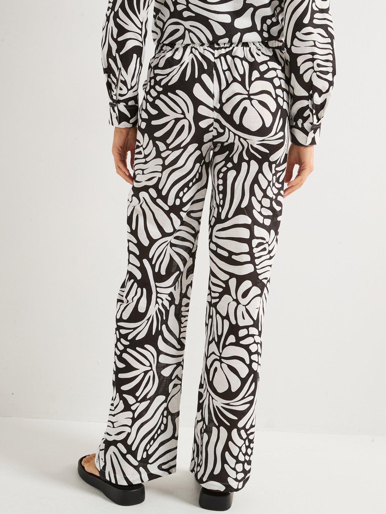 v-by-very-printed-co-ord-beach-trouserstillFront