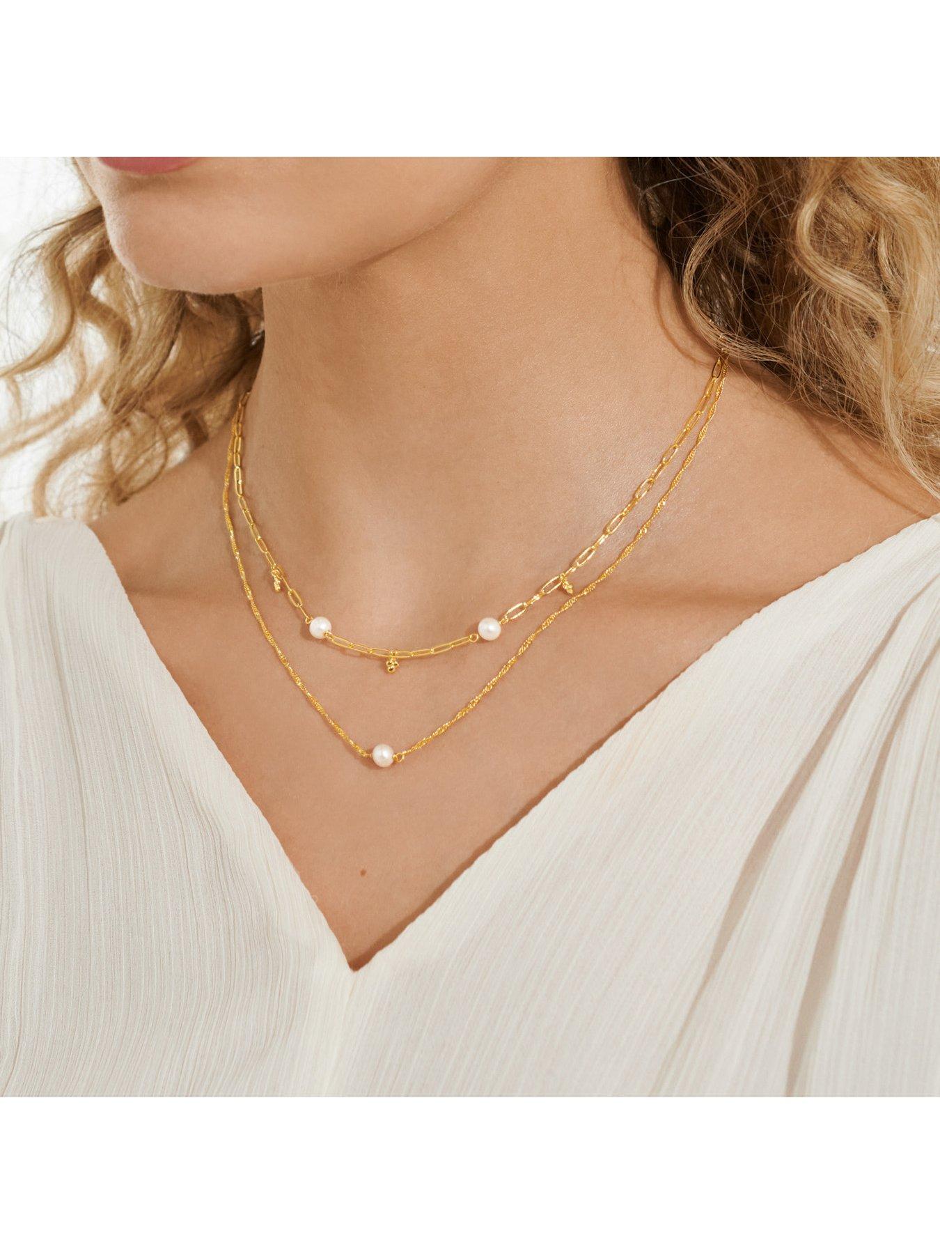 joma-jewellery-stacks-of-style-necklace-in-white-pearl-and-gold-platingoutfit