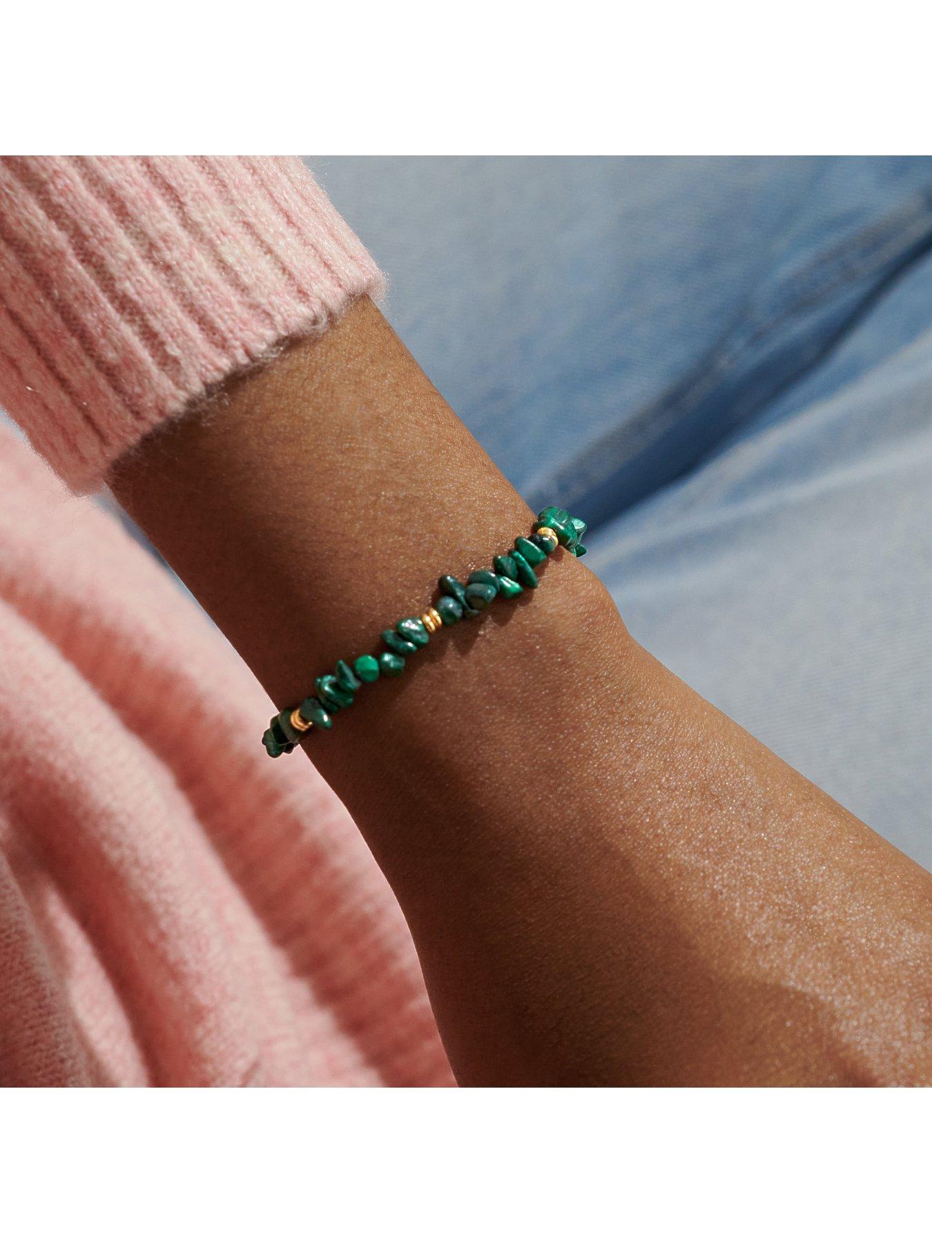 joma-jewellery-manifestones-malachite-bracelet-in-gold-platingoutfit