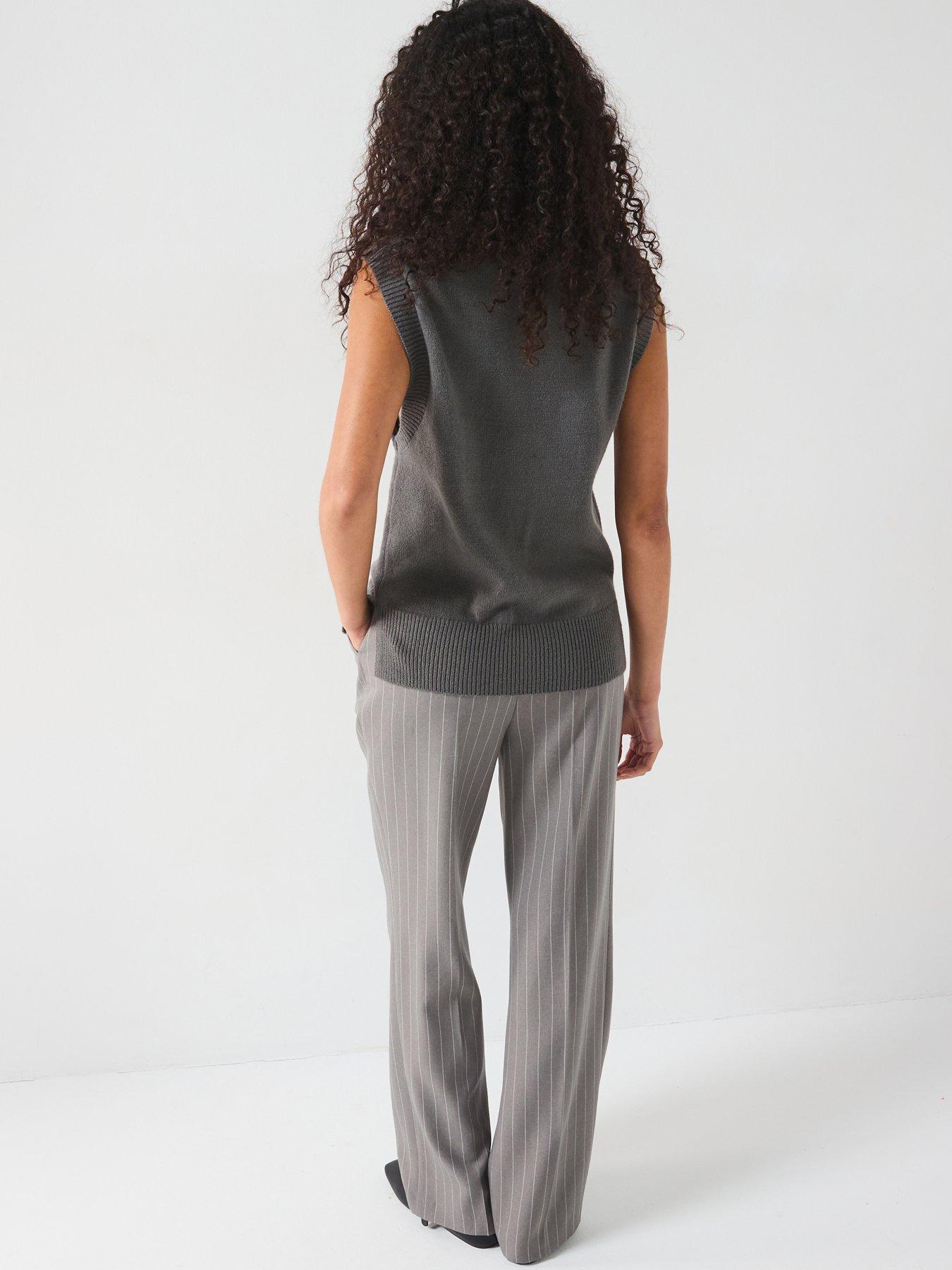 everyday-crew-neck-sleeveless-tank-greystillFront