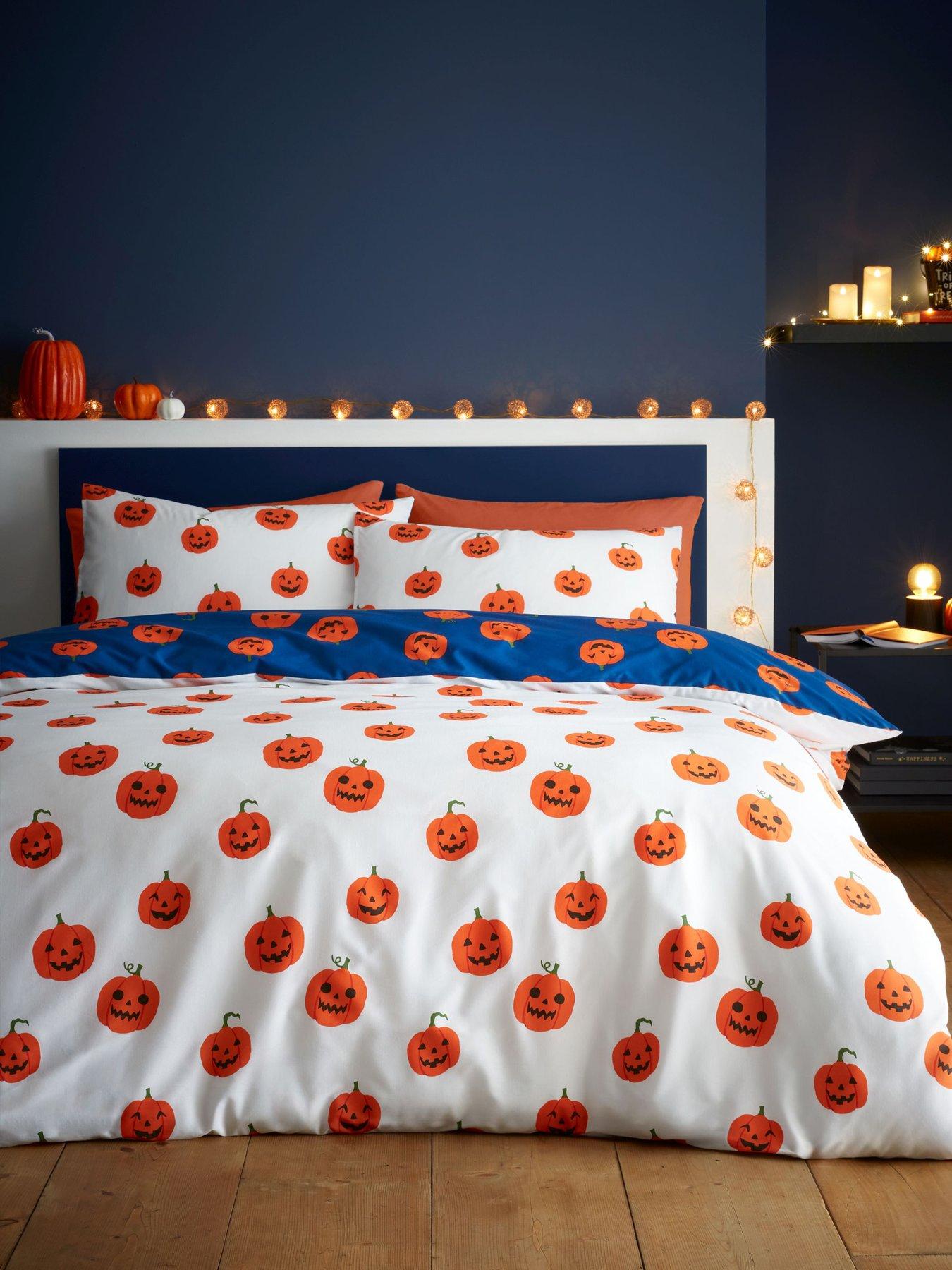 catherine-lansfield-halloween-pumpkins-reversible-duvet-cover-set-navyback