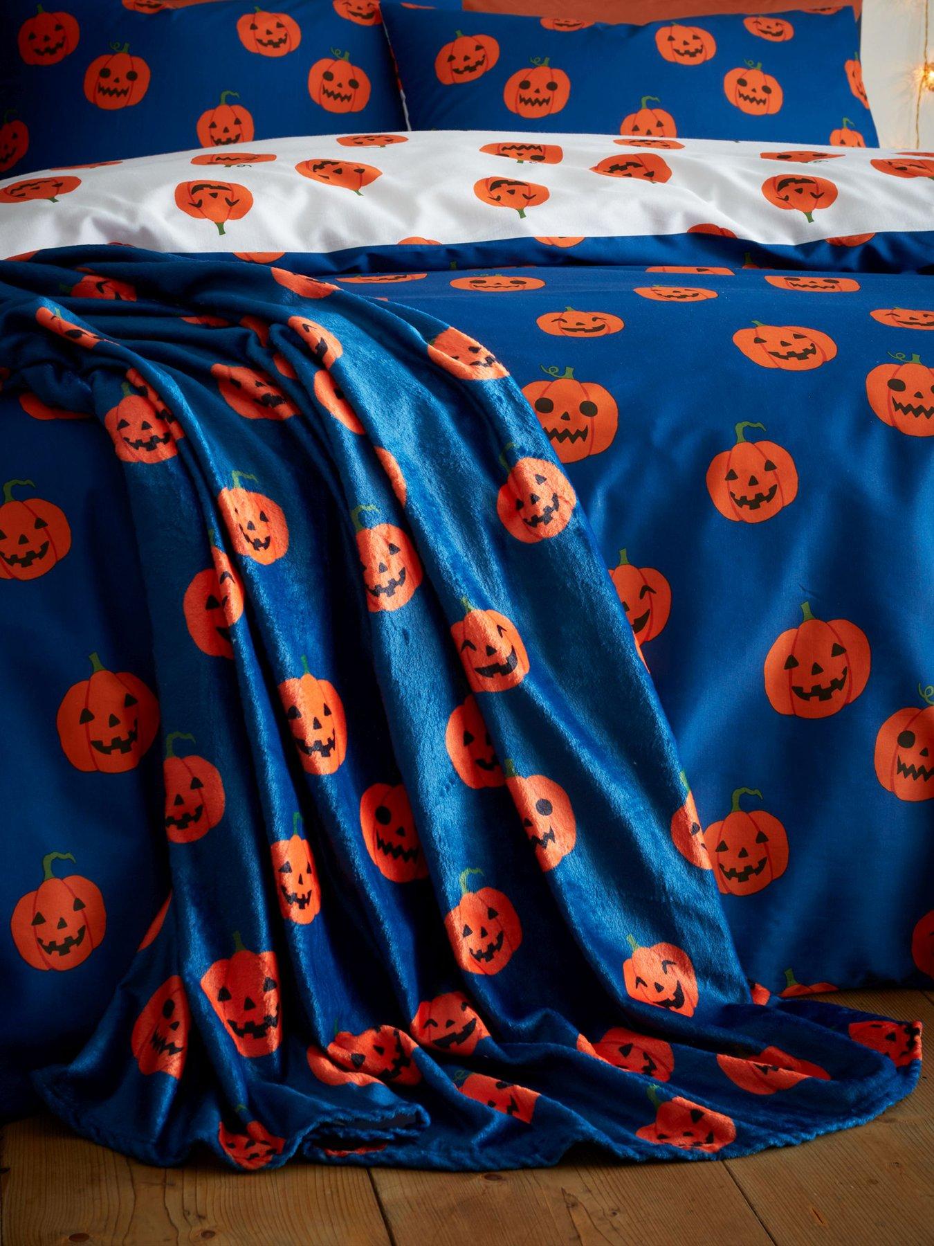 catherine-lansfield-halloween-pumpkins-cosy-fleece-blanket-throw--130-x-170cmback