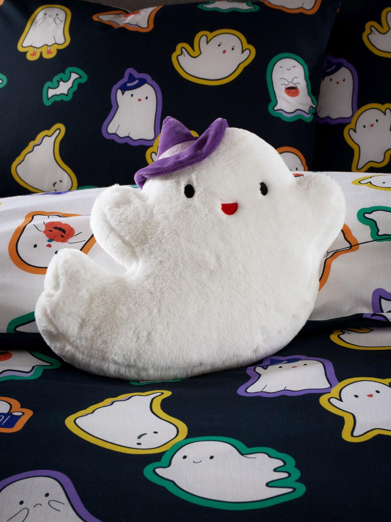 Image 3 of 3 of Catherine Lansfield Halloween Ghosts Throw- 130 X 170Cm