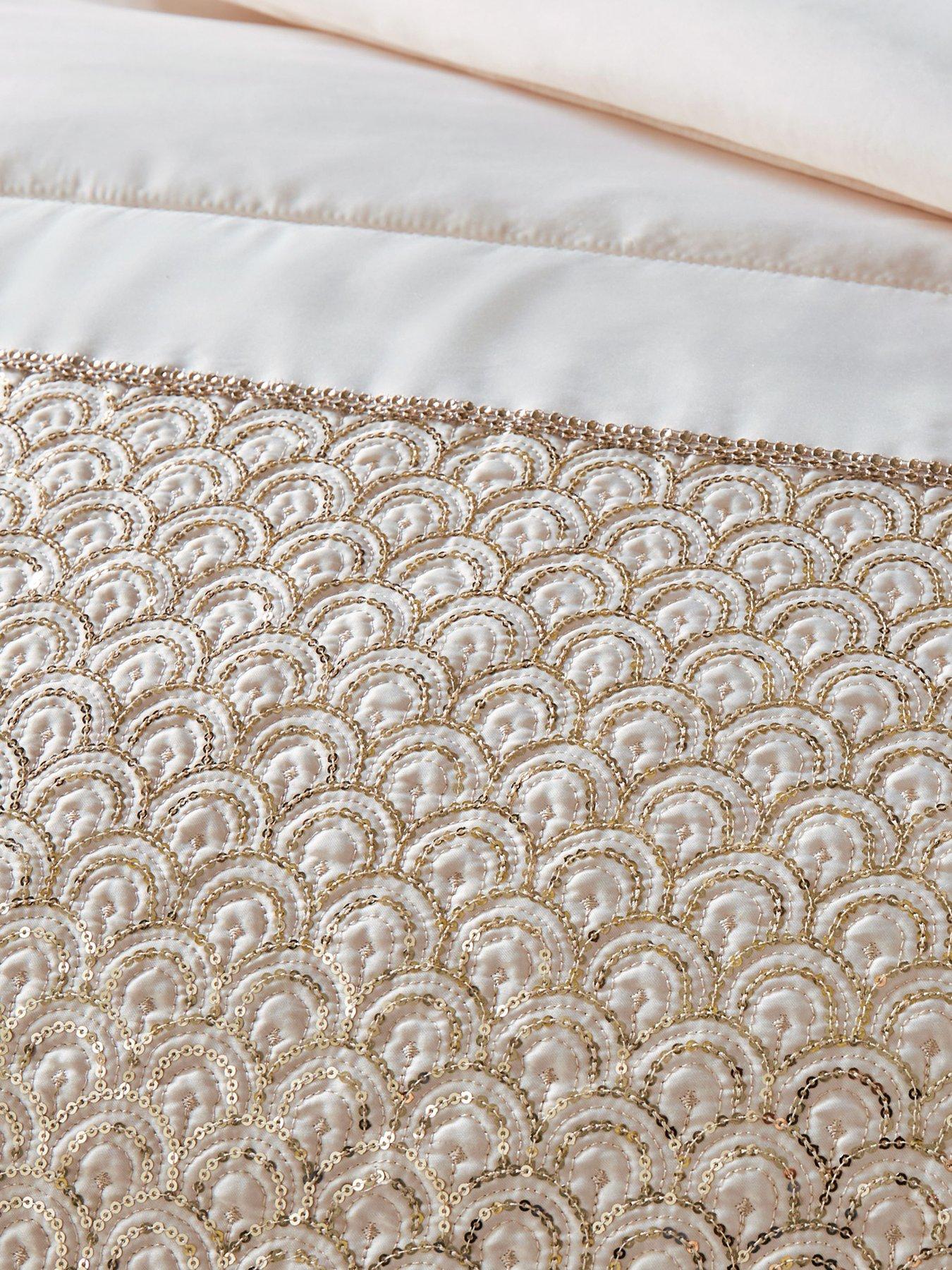 catherine-lansfield-deco-sequin-quilted-bedspread-throw-in-champagneback