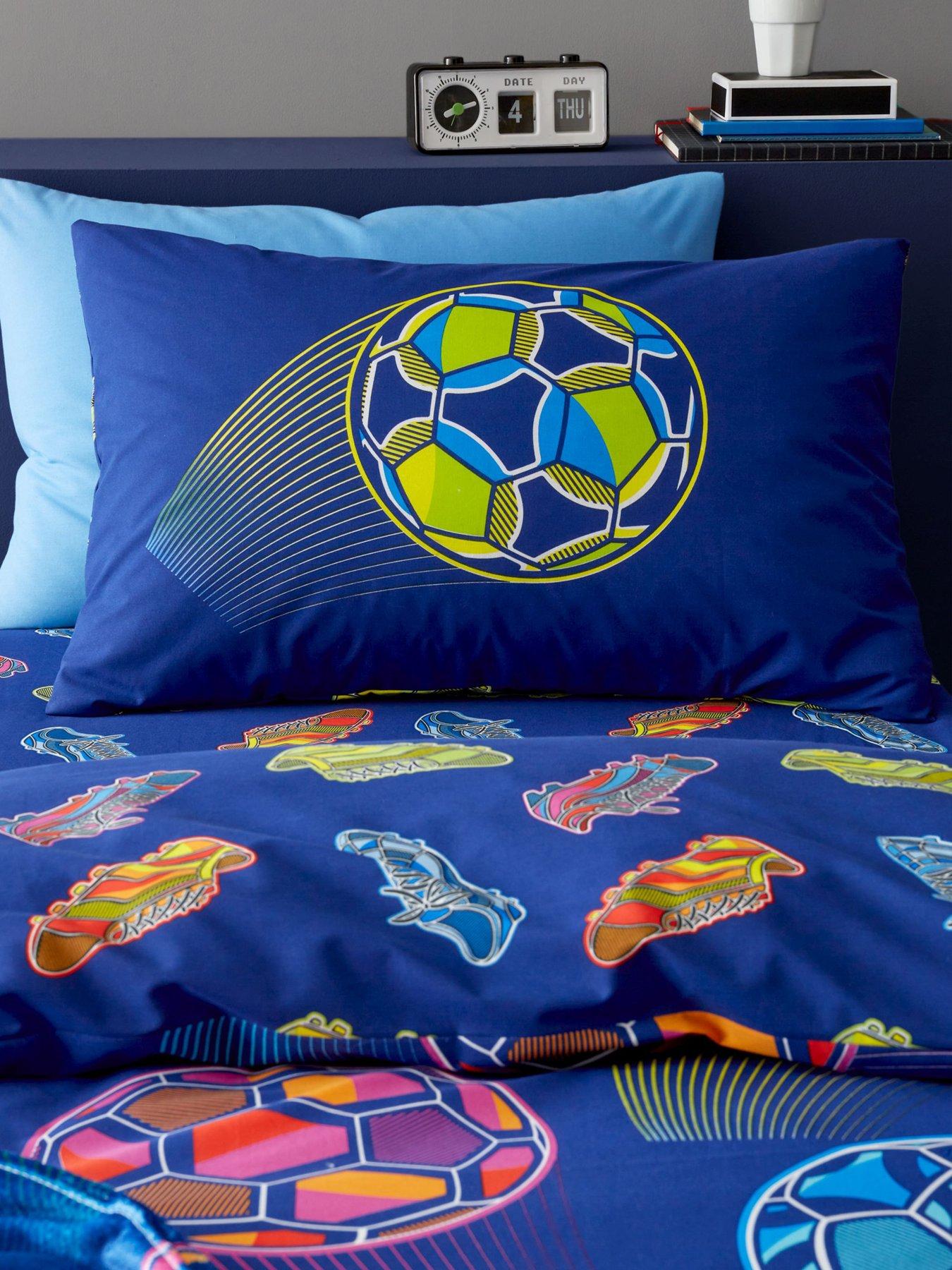 catherine-lansfield-bright-football-reversible-duvet-cover-setdetail