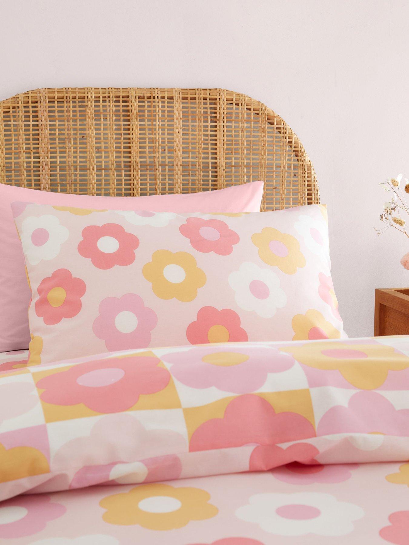 catherine-lansfield-retro-daisy-reversible-duvet-covernbspsetdetail