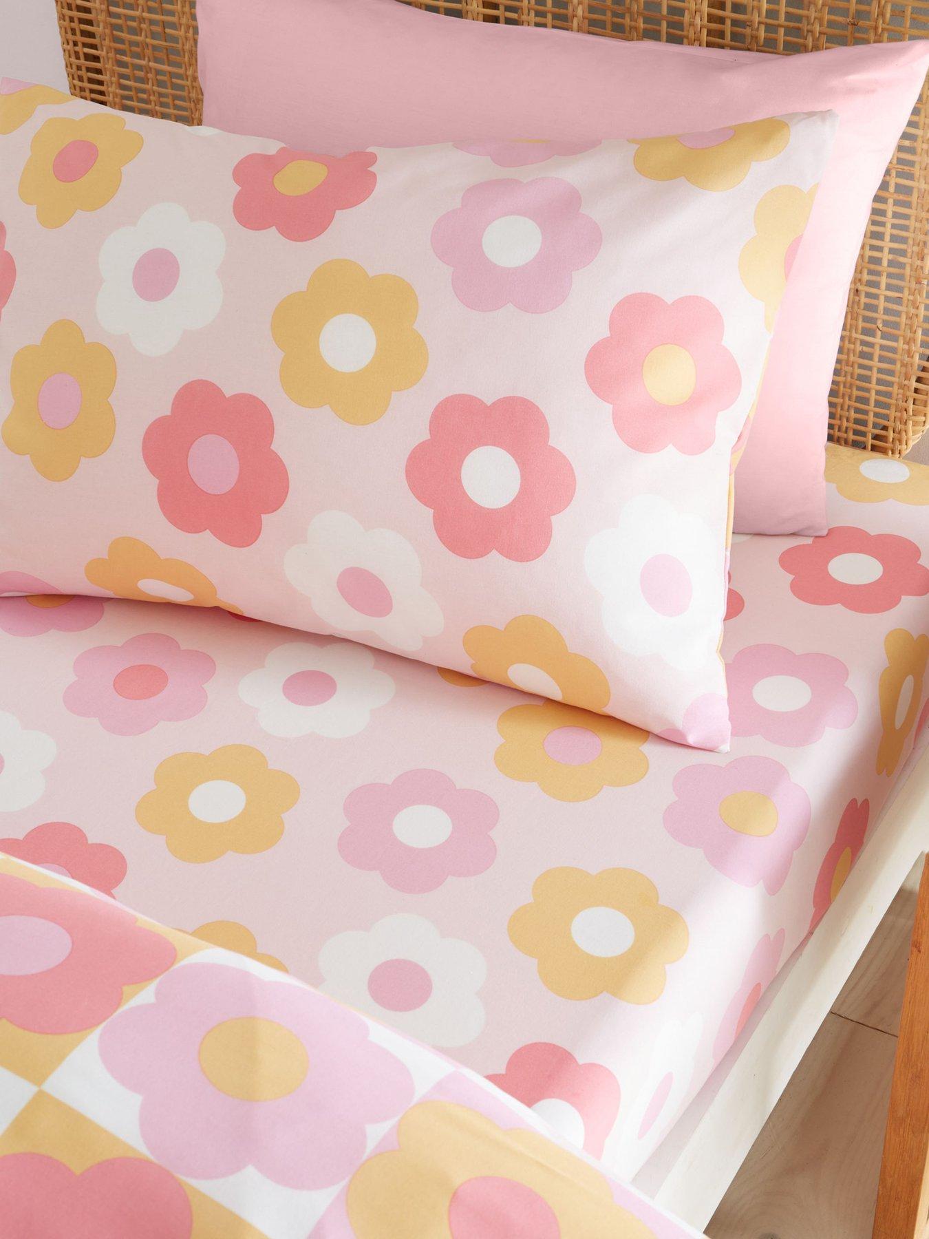 Catherine Lansfield Retro Daisy Fitted Sheet