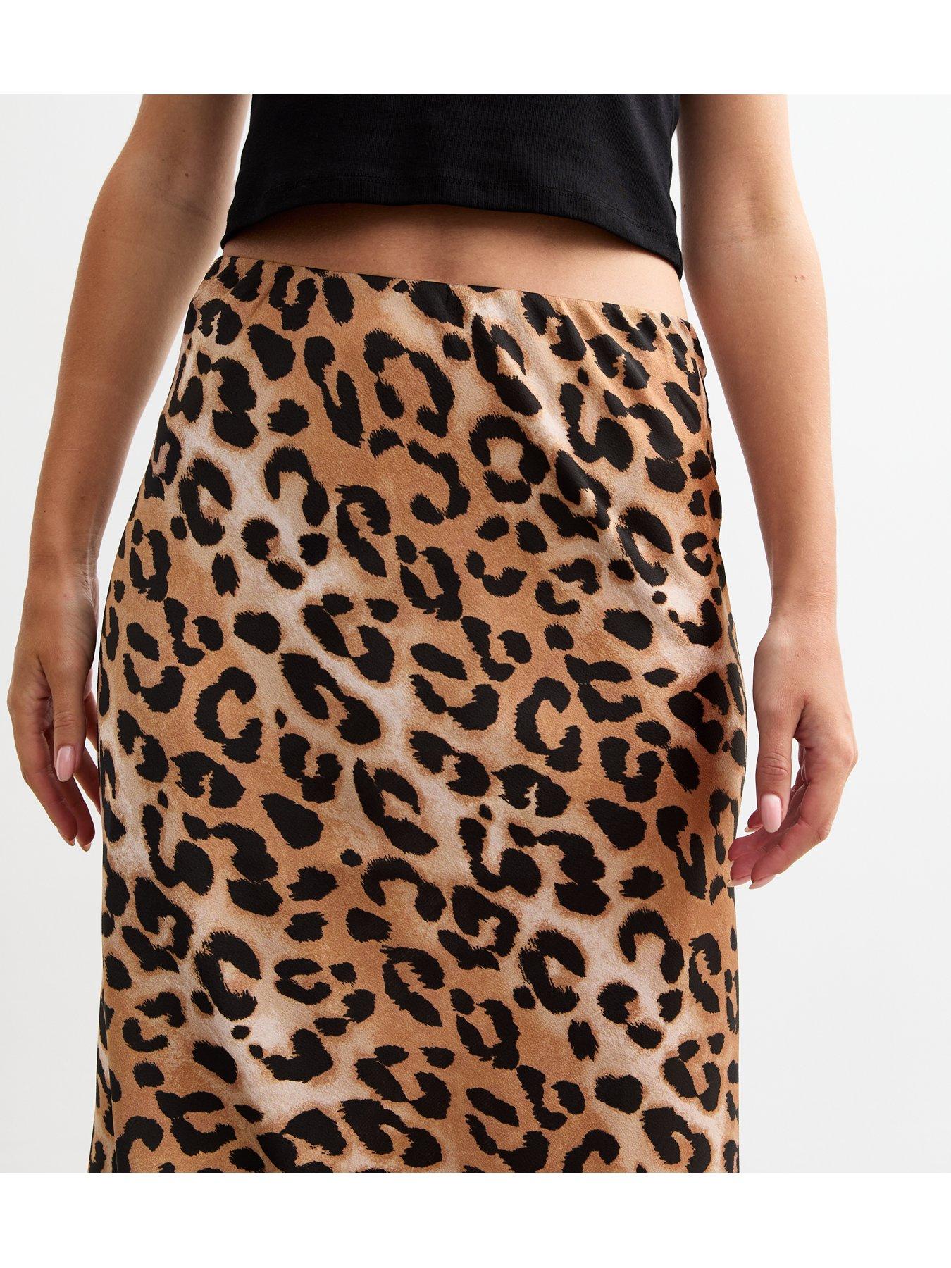 new-look-brown-animal-print-satin-midi-skirtoutfit