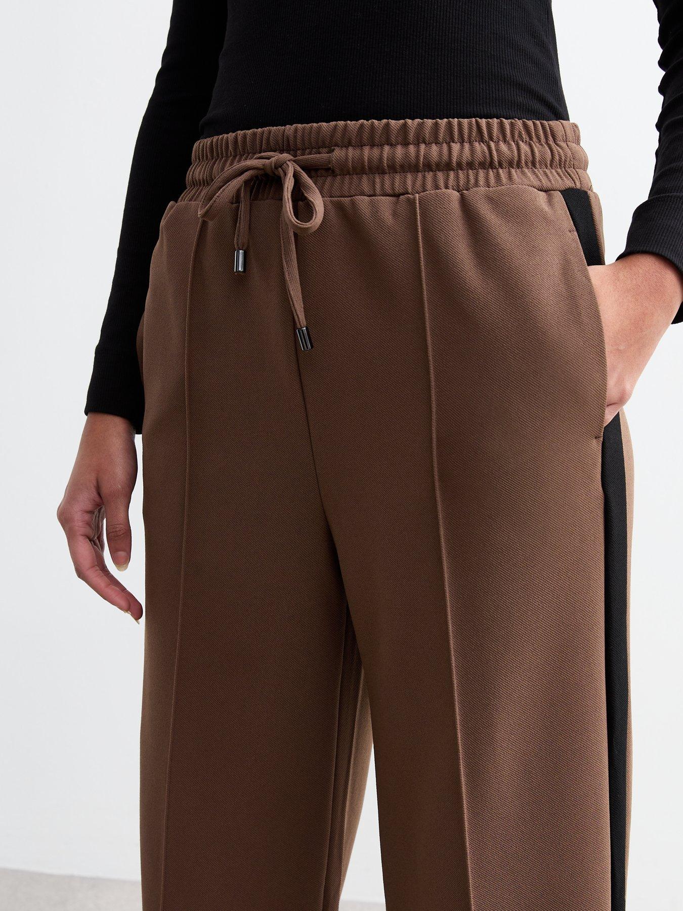 new-look-stripe-trimmed-tailored-wide-leg-joggers-brownoutfit