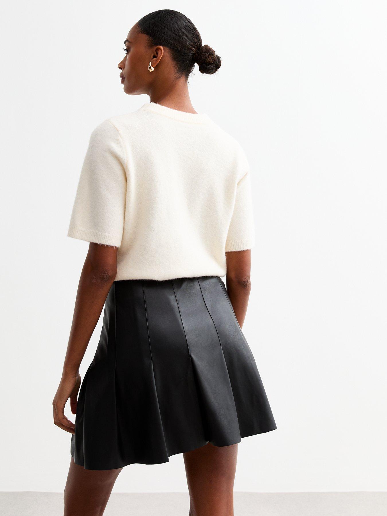 new-look-black-leather-look-pleated-mini-skirtstillFront